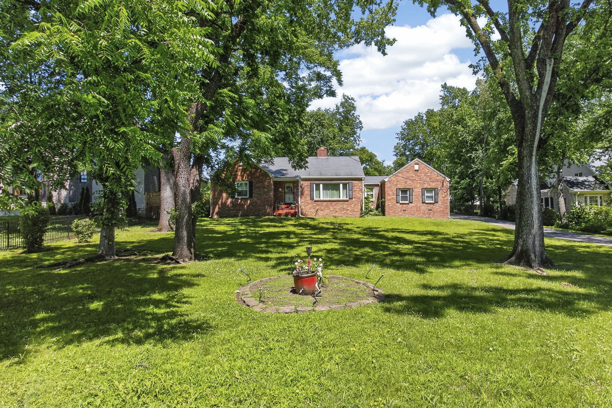 3304 Lealand Ln, Nashville, TN 37204