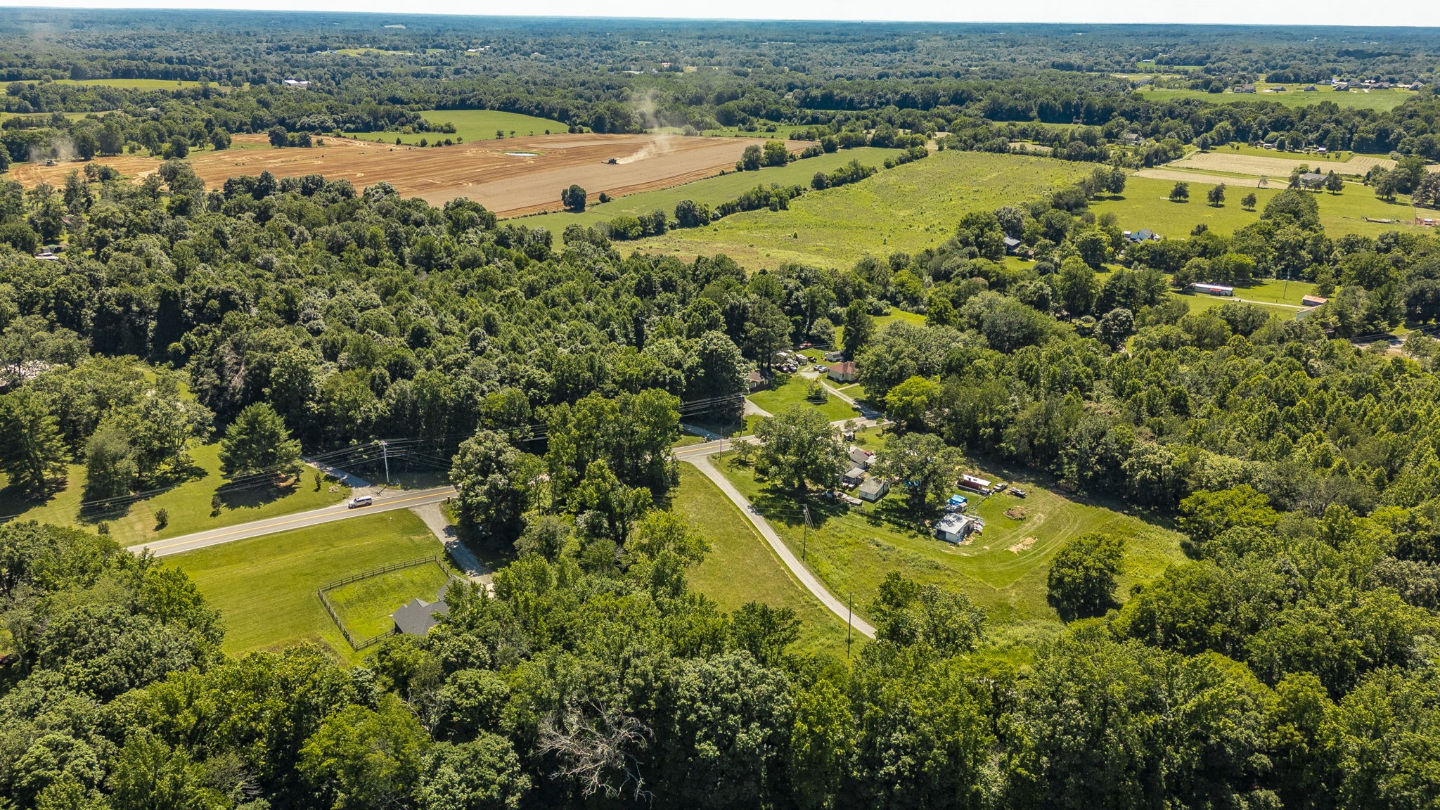 8326 Betts Rd, Greenbrier, TN 37073