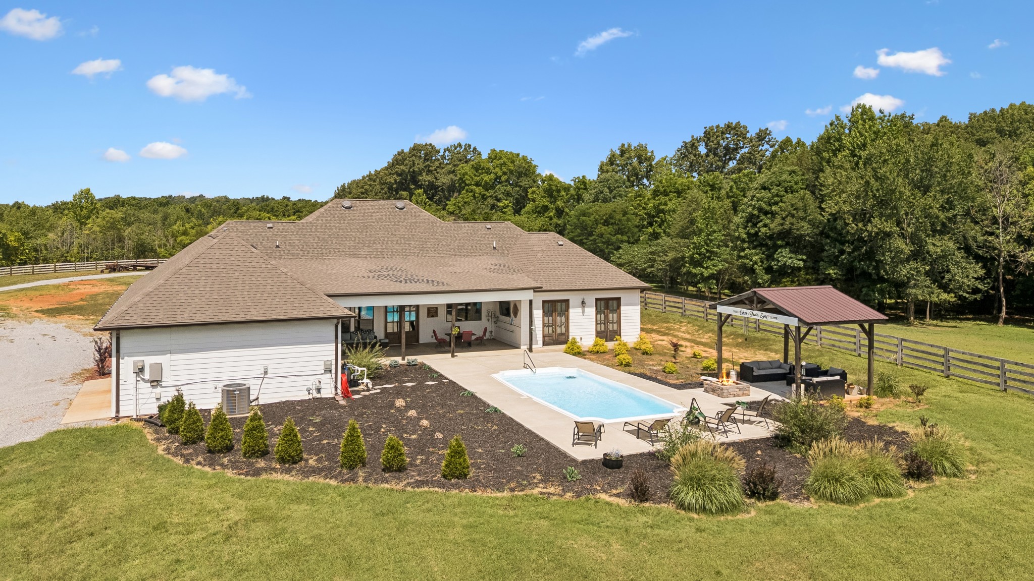 2745 Joe Mac Lipscomb Rd, Springfield, TN 37172