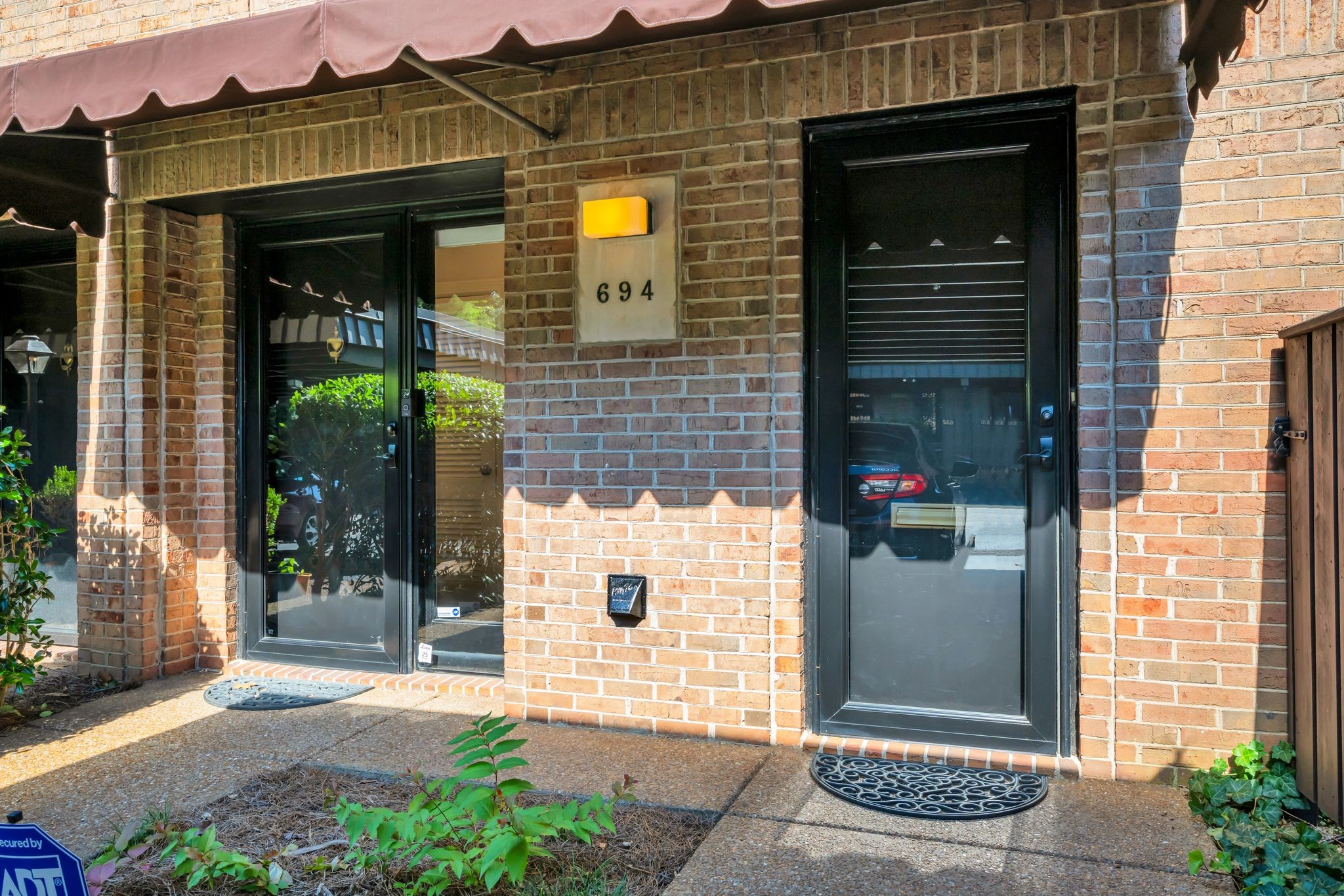 694 Timber Ln, Nashville, TN 37215