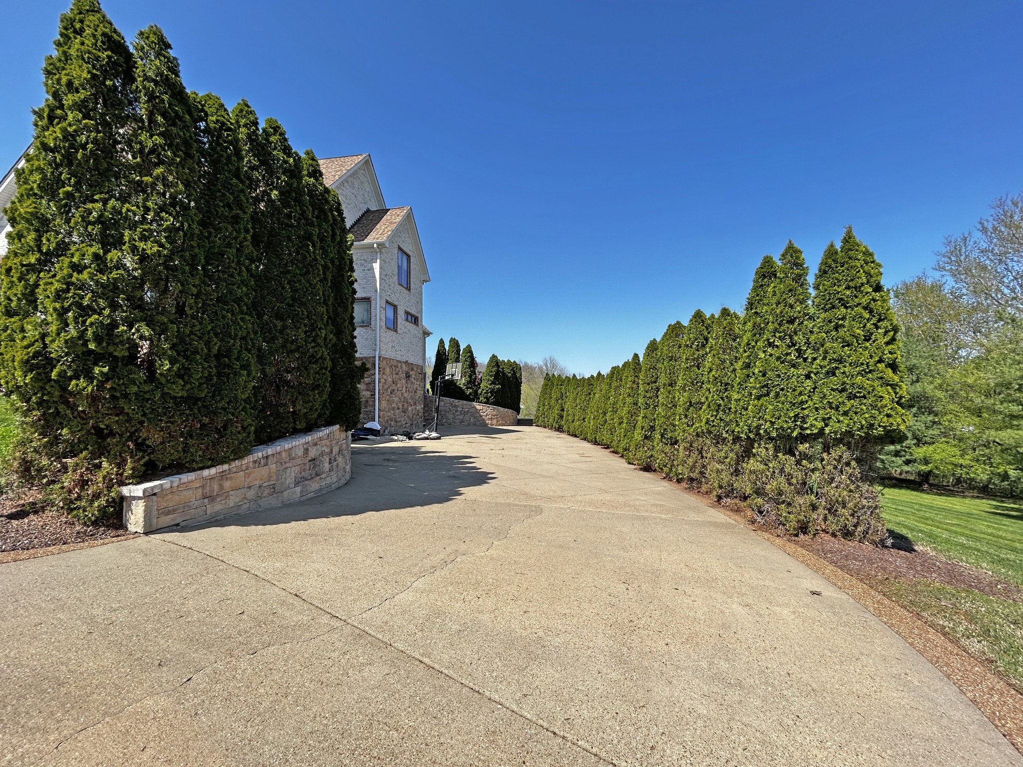 110 Giles Ln, Gallatin, TN 37066