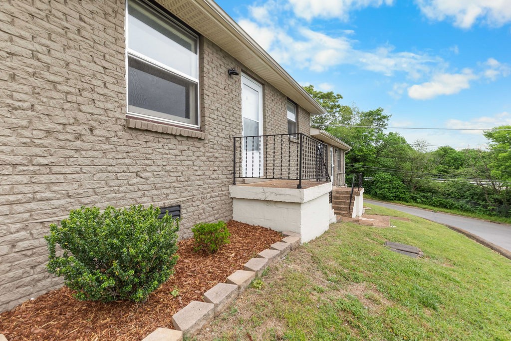 895 W Sharpe Ave, Nashville, TN 37206