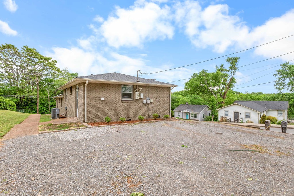 895 W Sharpe Ave, Nashville, TN 37206