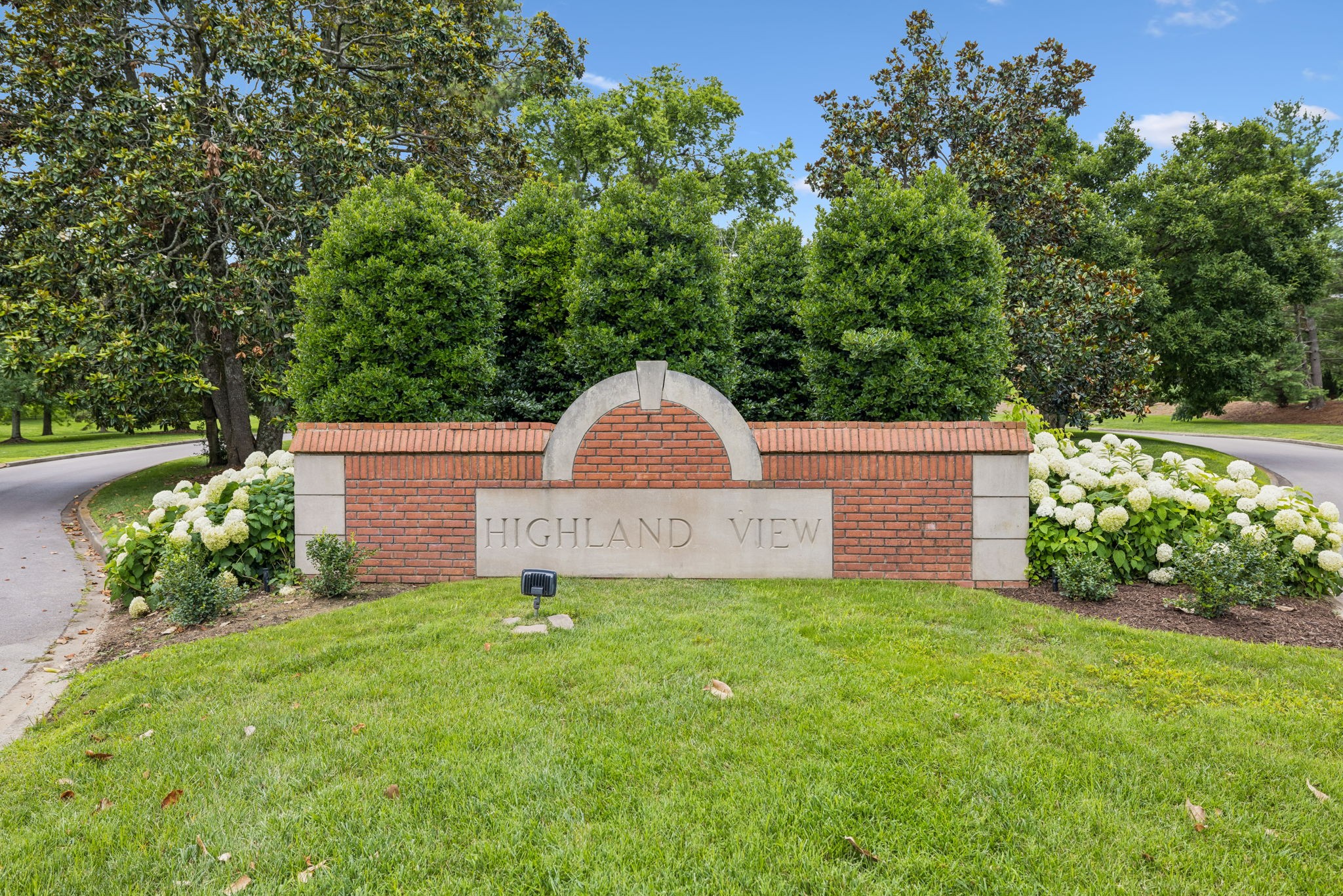 704 Helmsdale Pl S, Brentwood, TN 37027