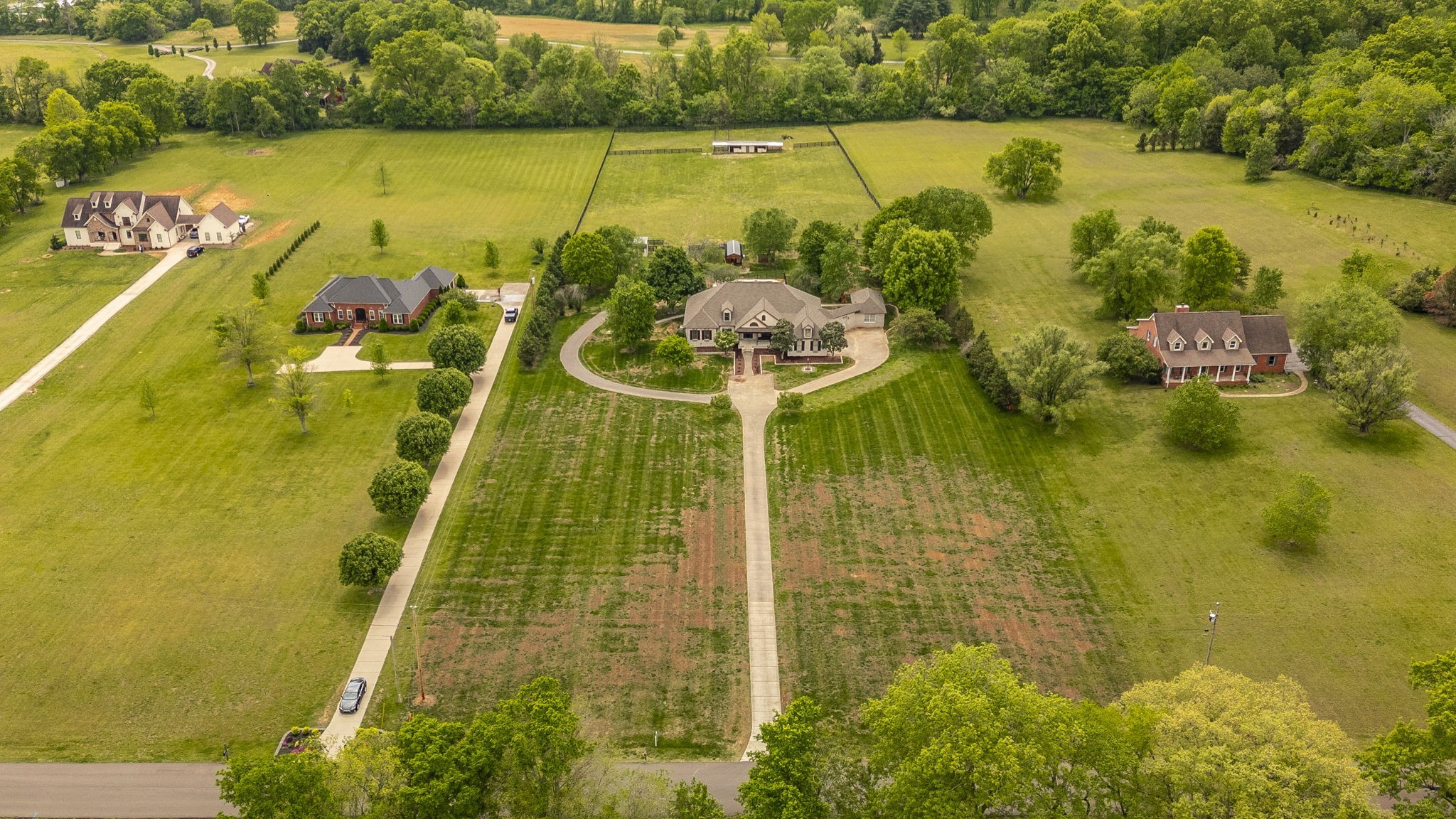 1205 Sequoya Trl, Columbia, TN 38401
