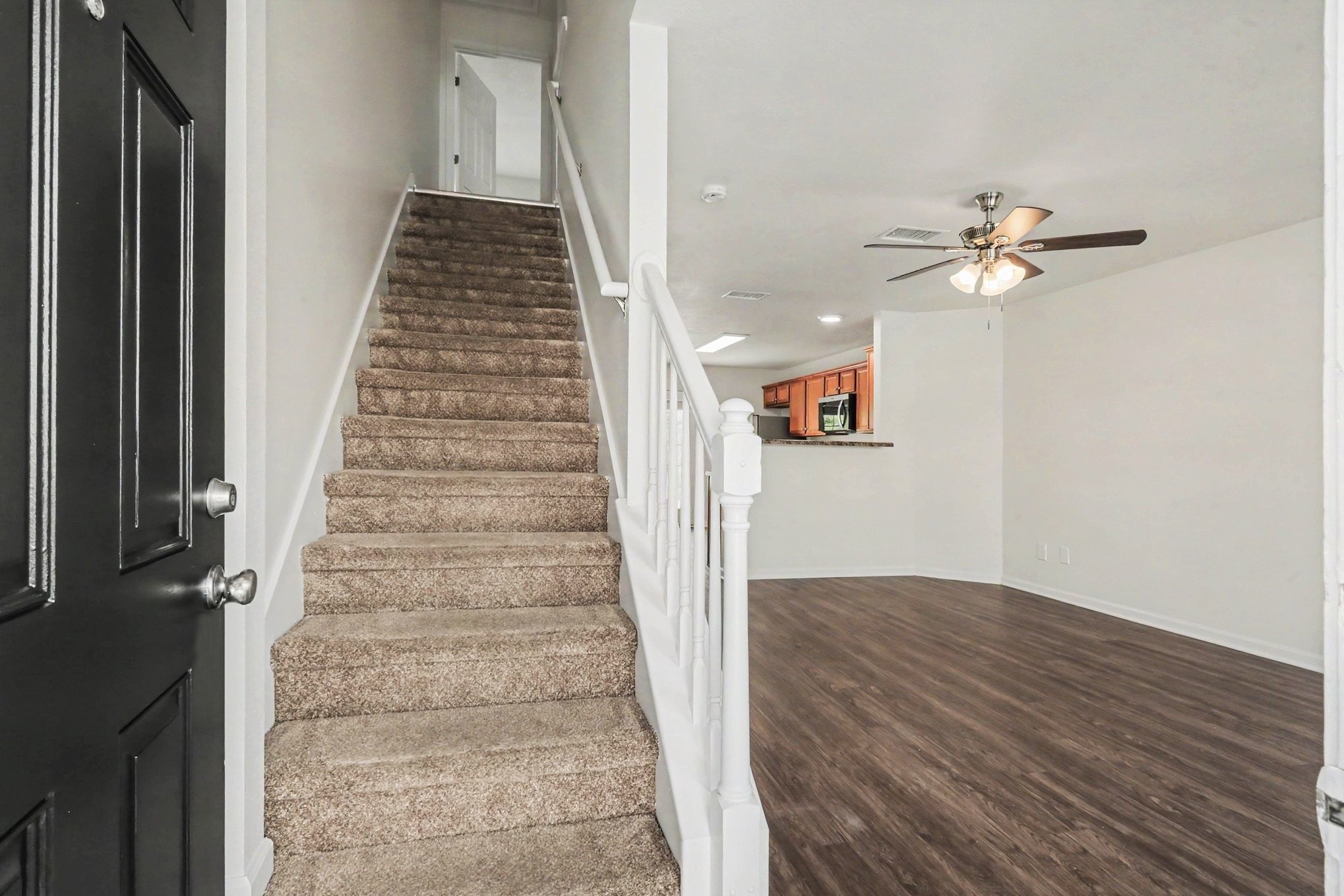8058 Logan Dr, La Vergne, TN 37086
