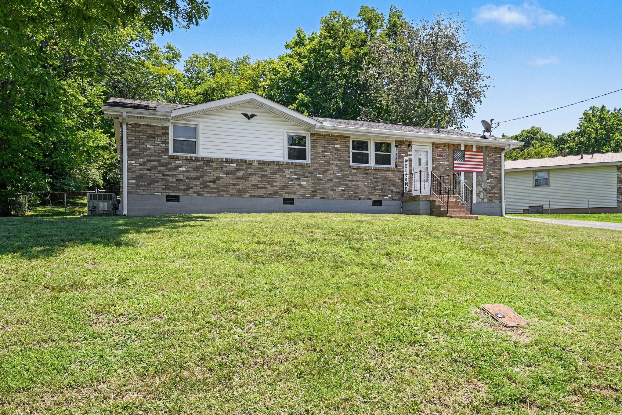 8008 Bonnafair Dr, Hermitage, TN 37076