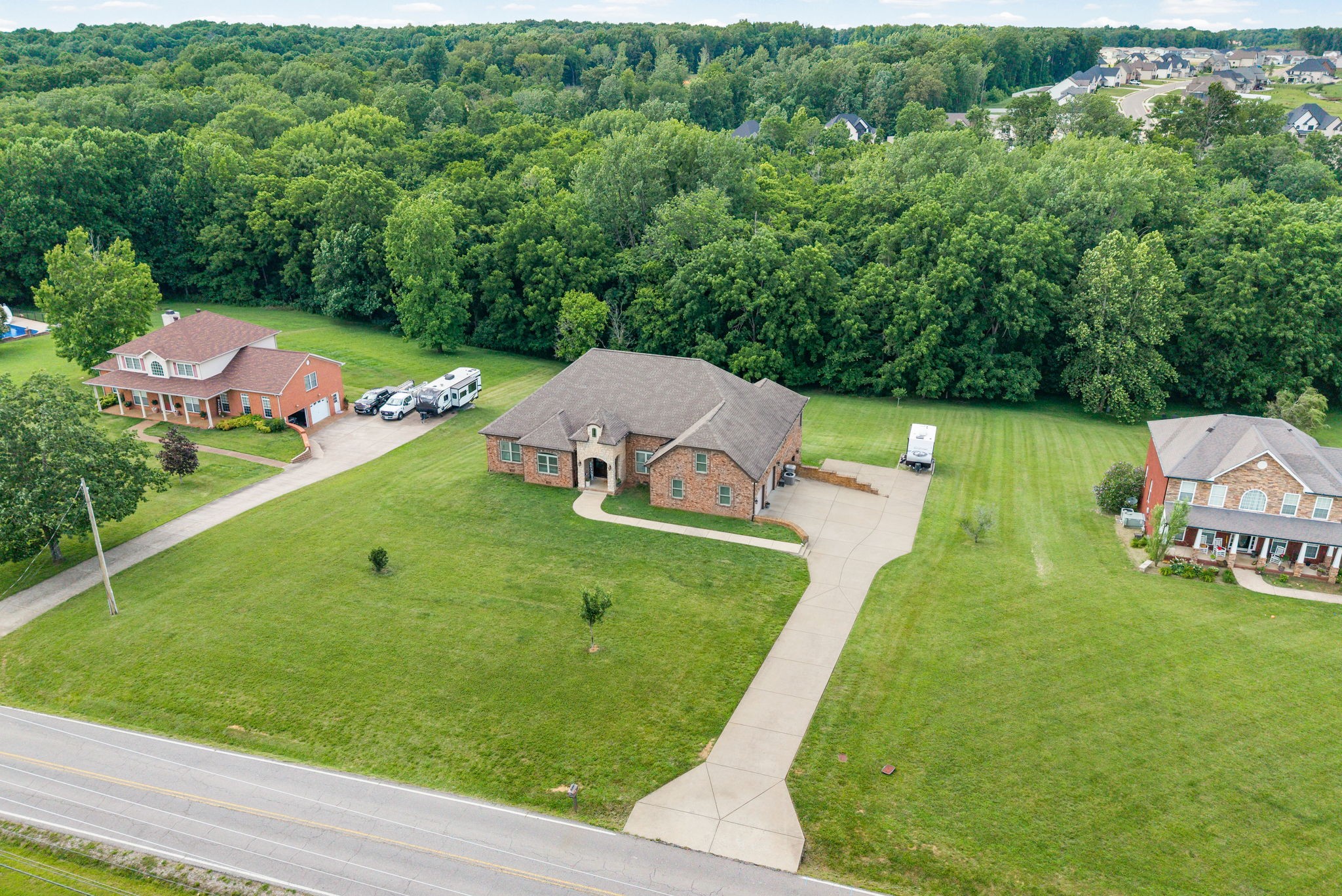 2447 Pleasant View Rd, Pleasant View, TN 37146