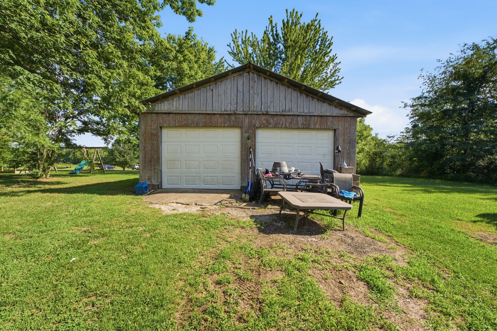 198 Clearview Rd, Cottontown, TN 37048