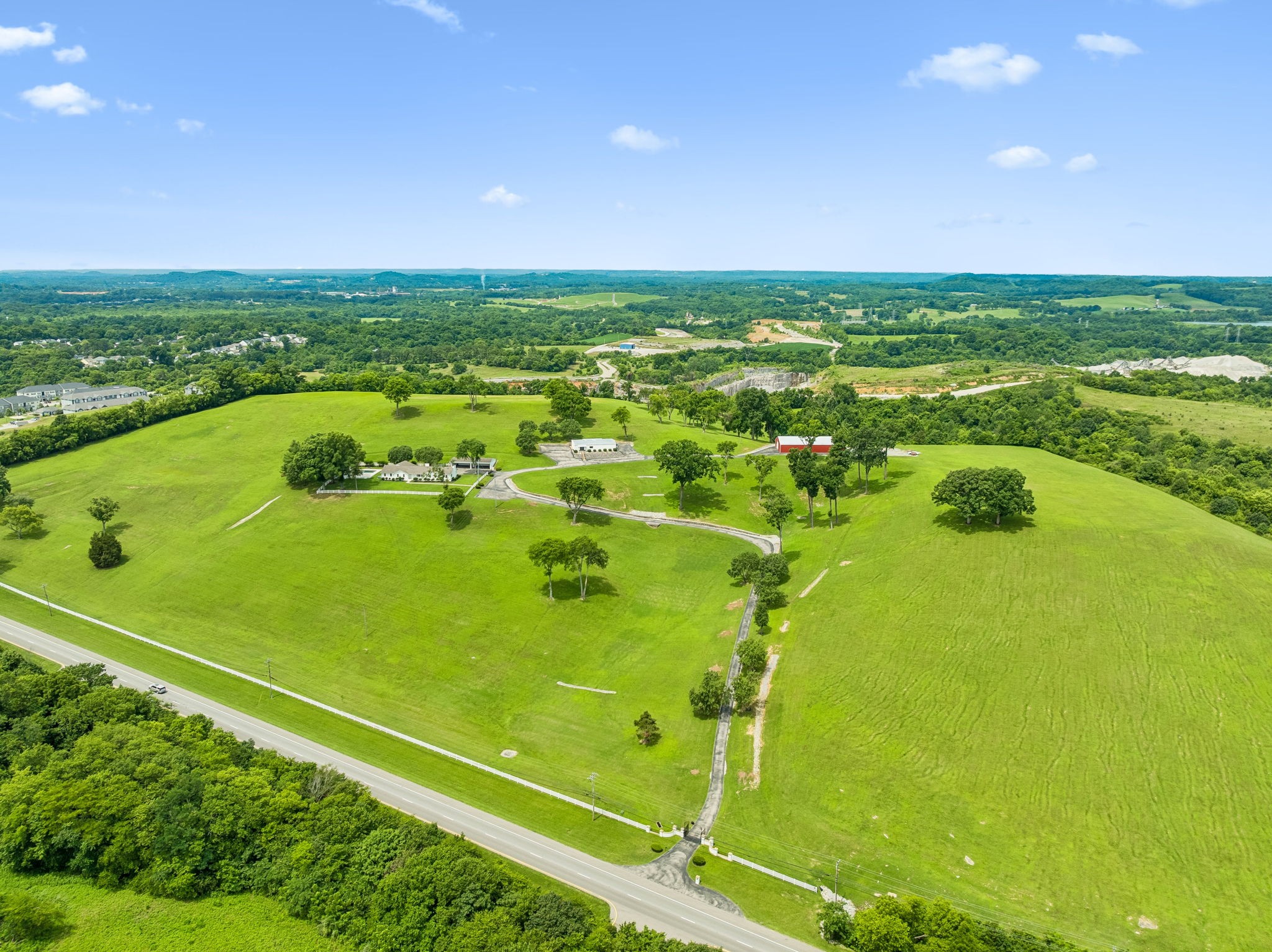 1731 Nashville Hwy, Columbia, TN 38401