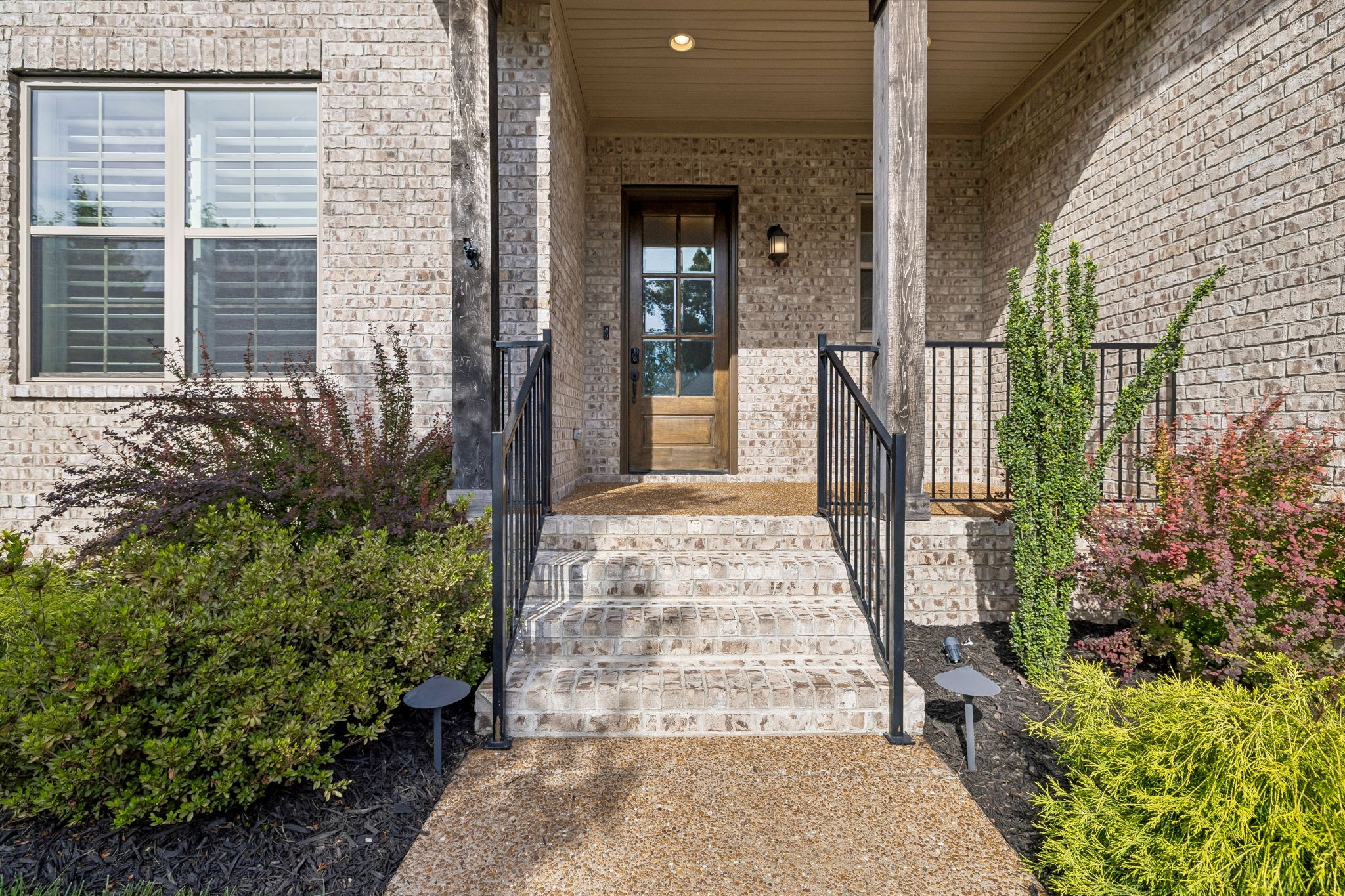 8021 Still Spring Ridge Dr, Nashville, TN 37221