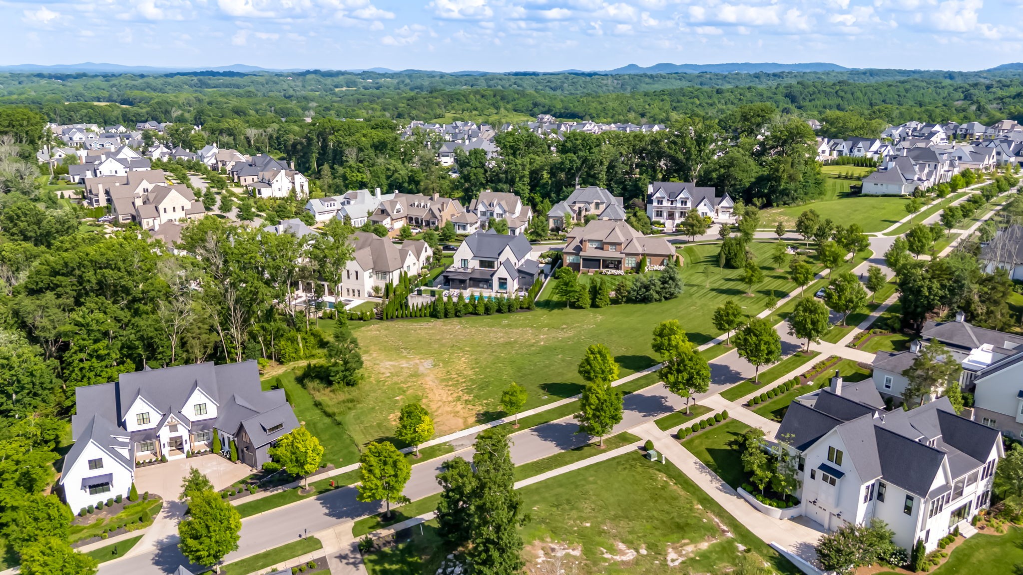 8568 Heirloom Blvd, College Grove, TN 37046