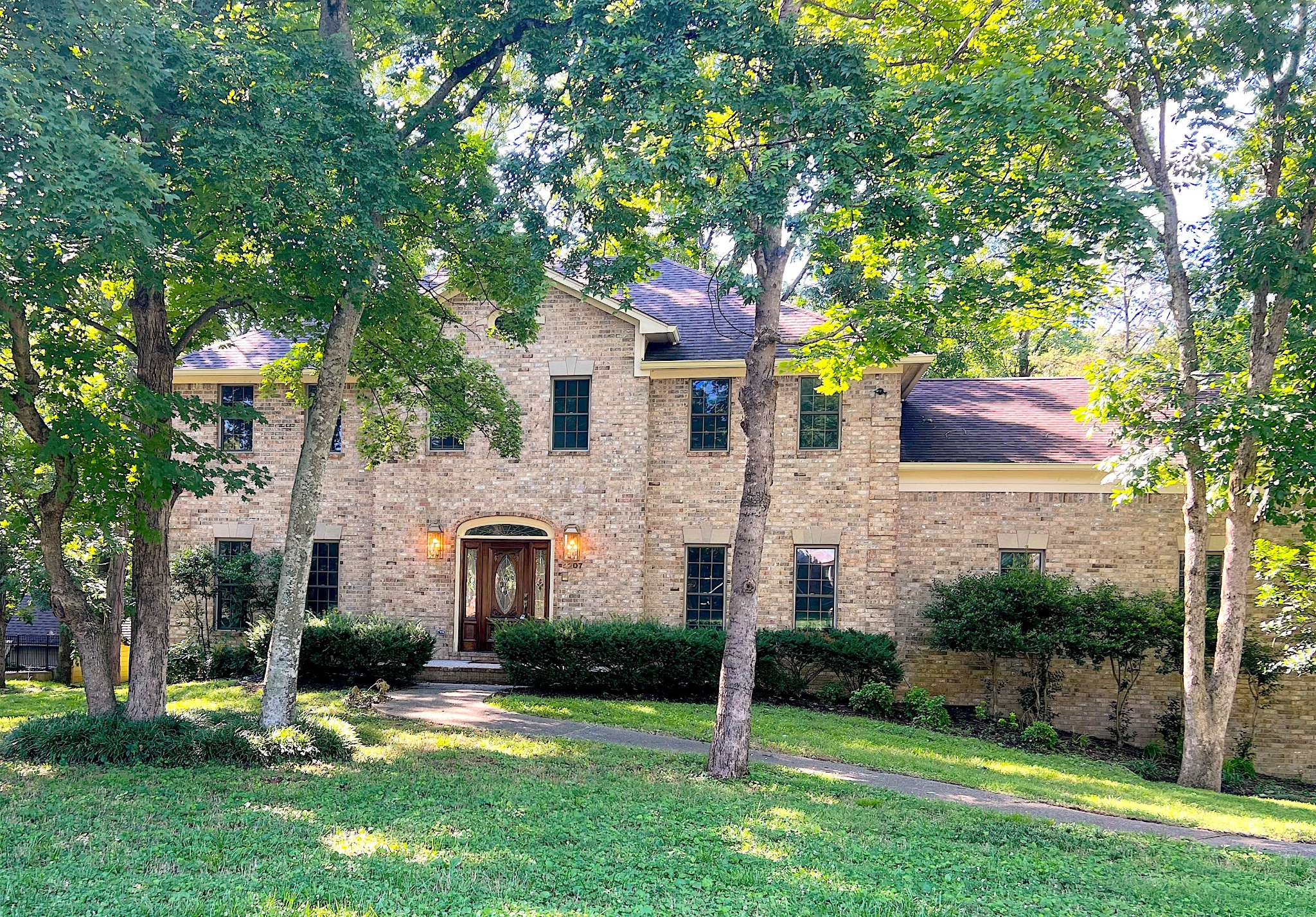 2207 Shannon Dr, Murfreesboro, TN 37129