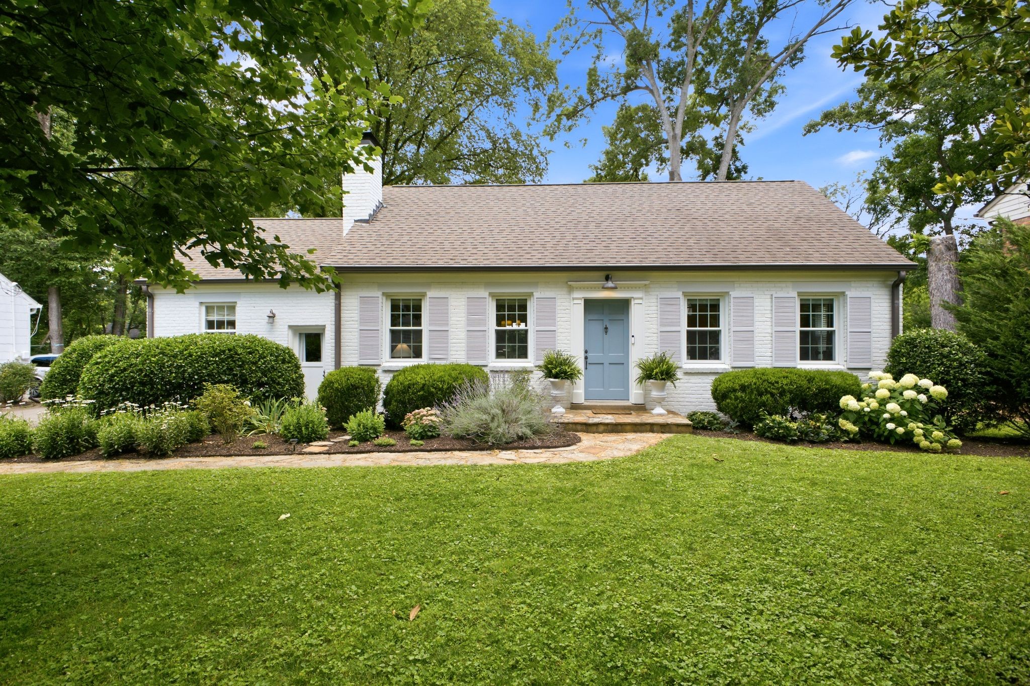 4008 Auburn Ln, Nashville, TN 37215