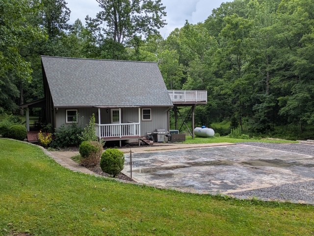 1155 Deerfoot Dr, Pegram, TN 37143