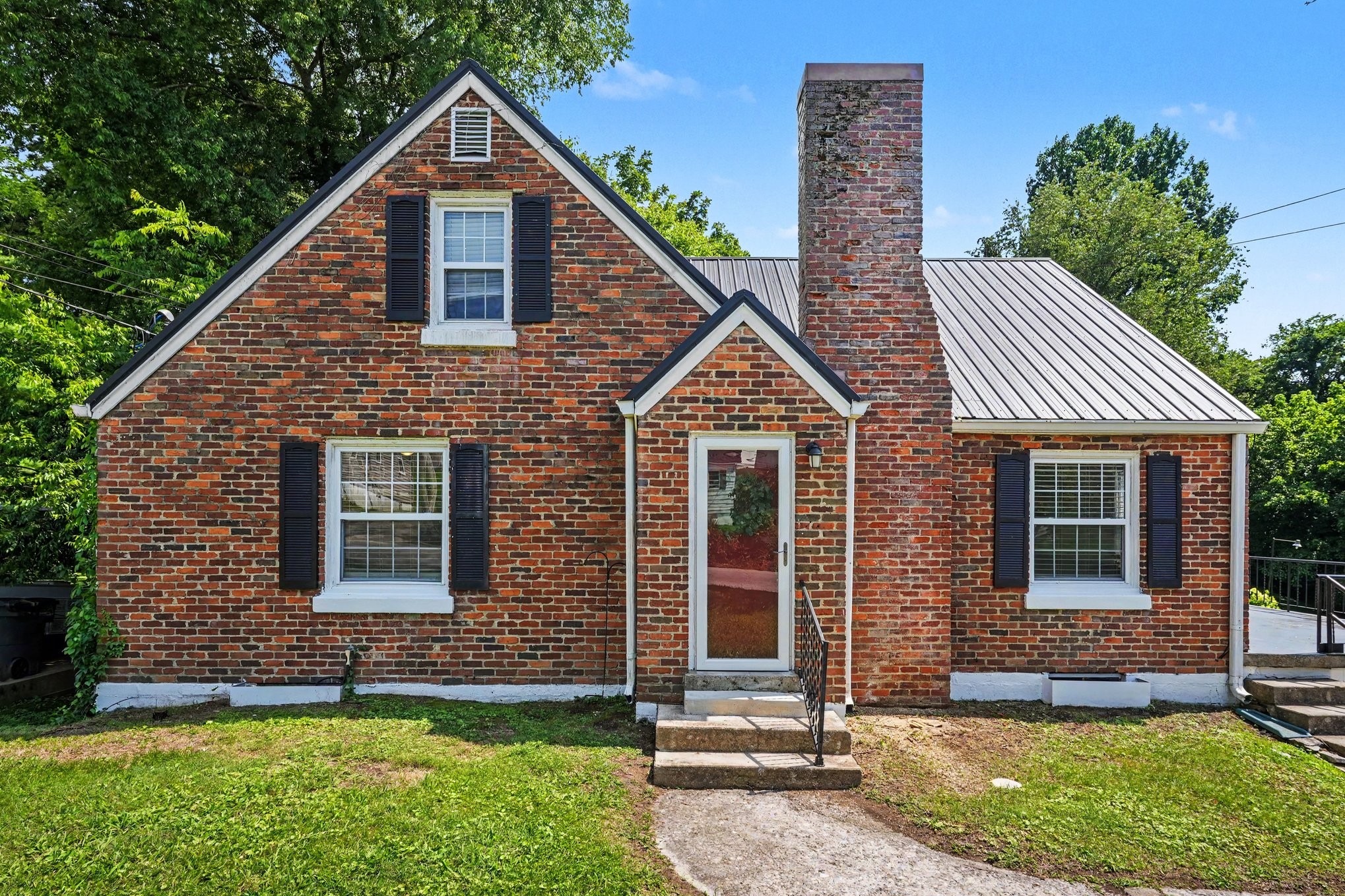 112 8th Ave, Columbia, TN 38401