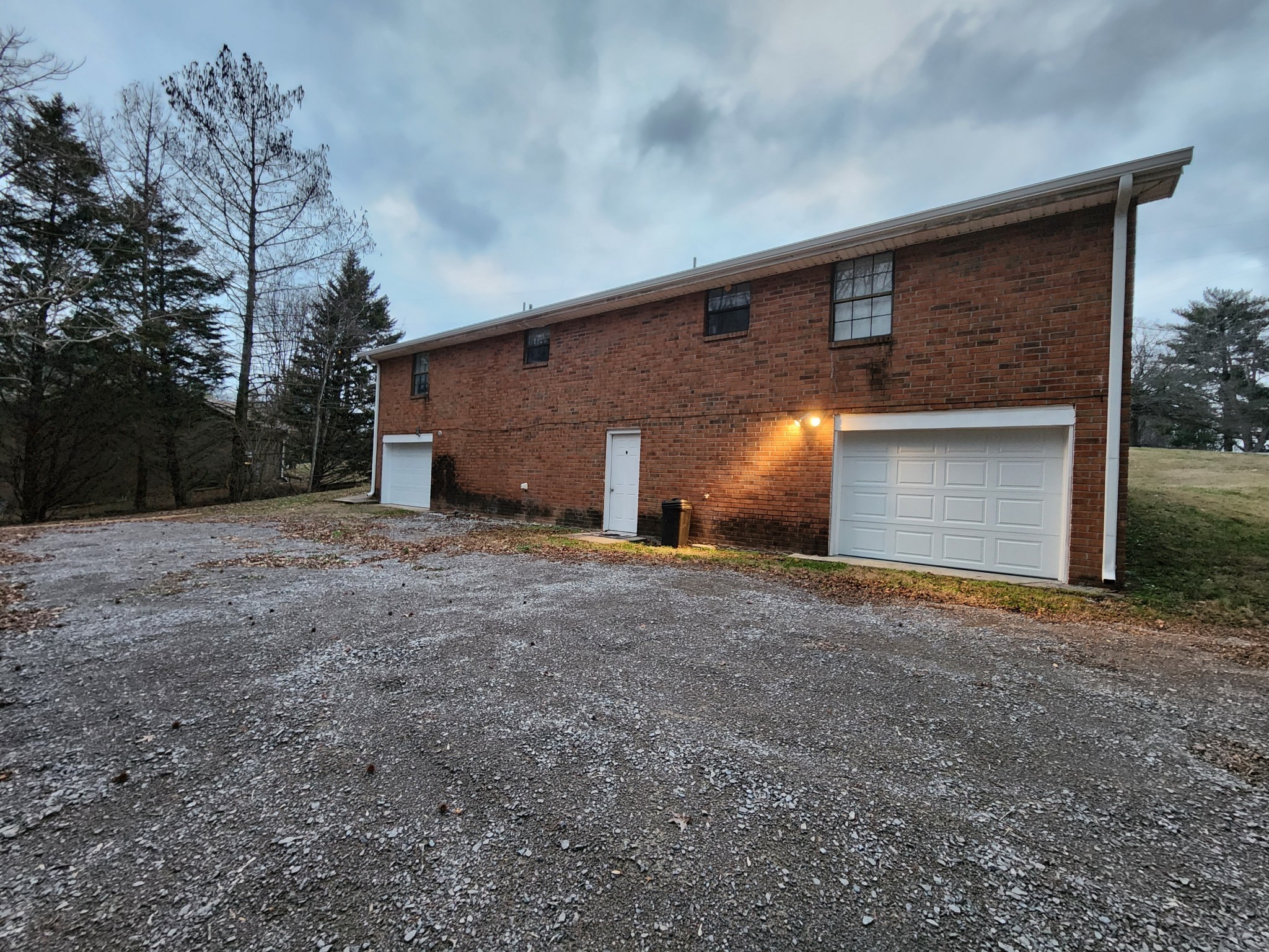698 Frankfort Dr, Hermitage, TN 37076