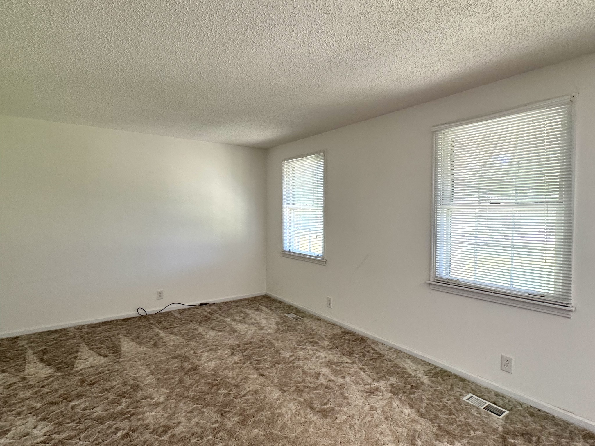 2768 Bellar Rd, Greenbrier, TN 37073