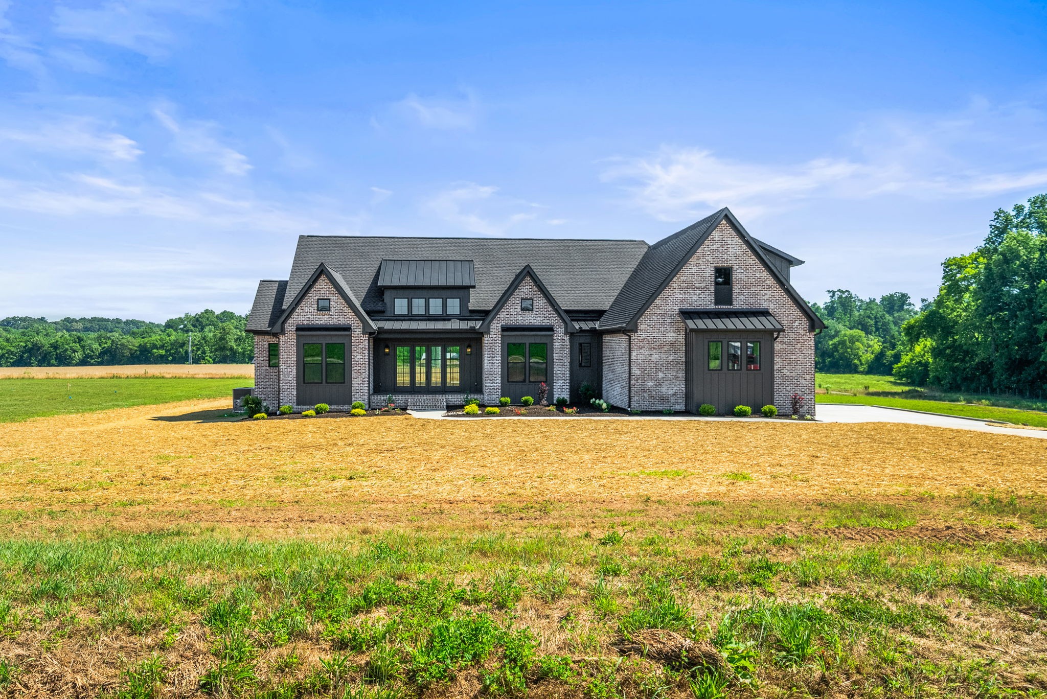 293 Aplin Branch Rd, Cottontown, TN 37048