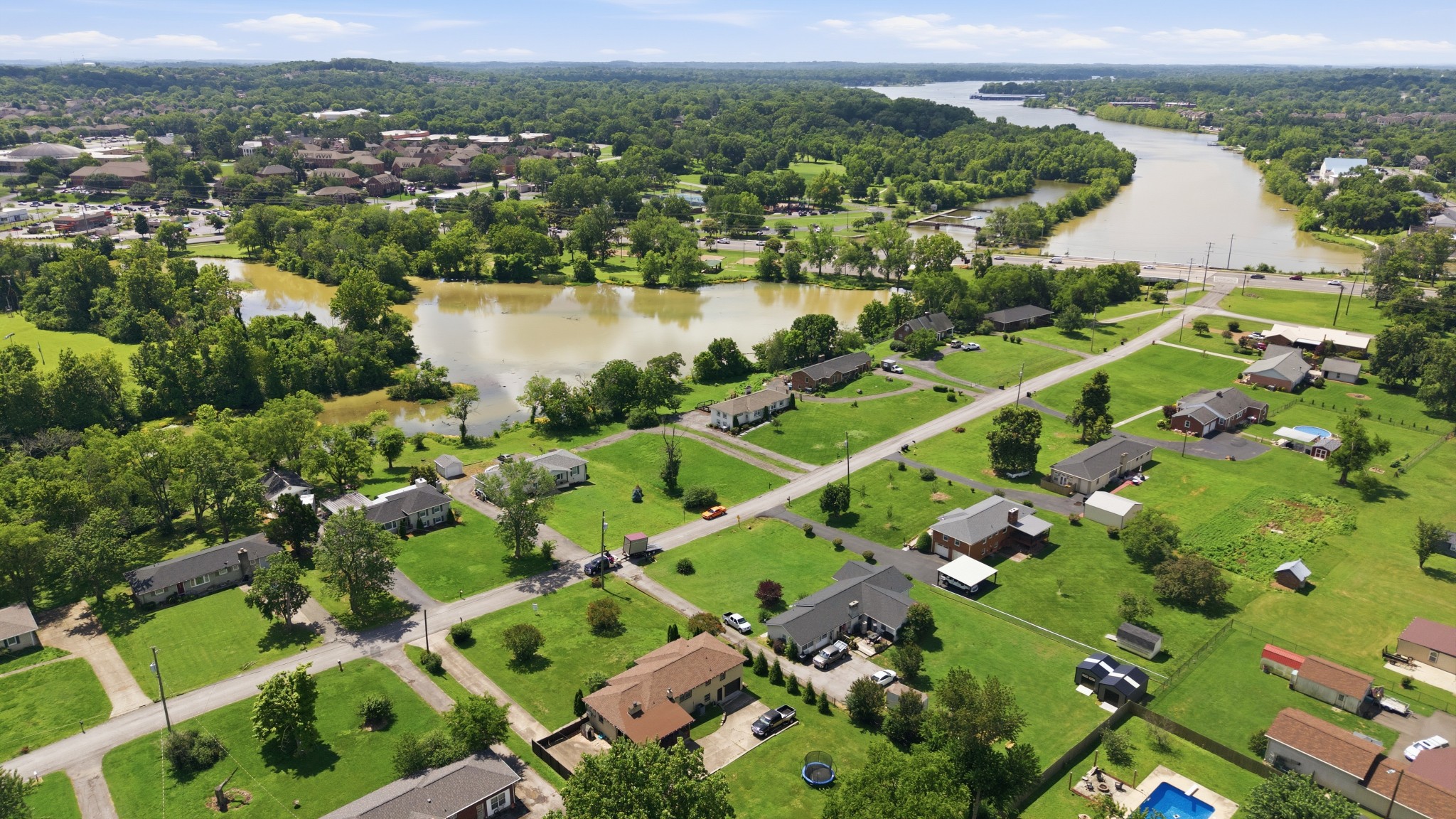 133 Clearview Cir, Hendersonville, TN 37075