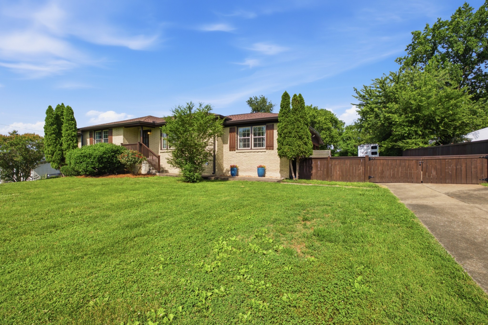 133 Clearview Cir, Hendersonville, TN 37075