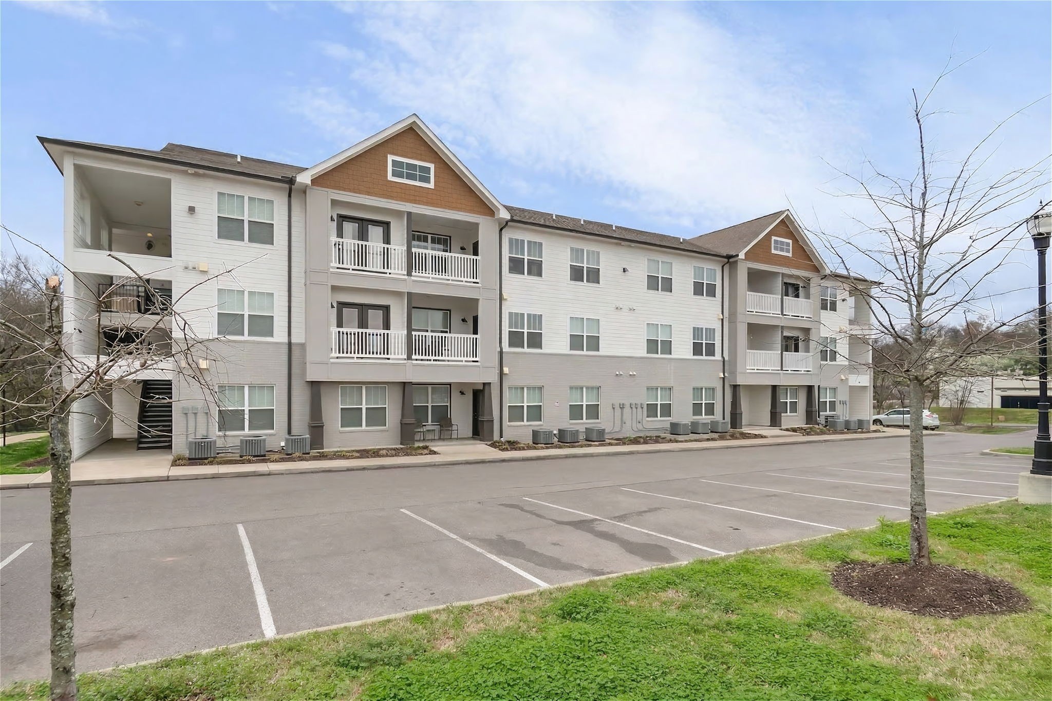 6411 Charlotte Road Cir #105, Nashville, TN 37209