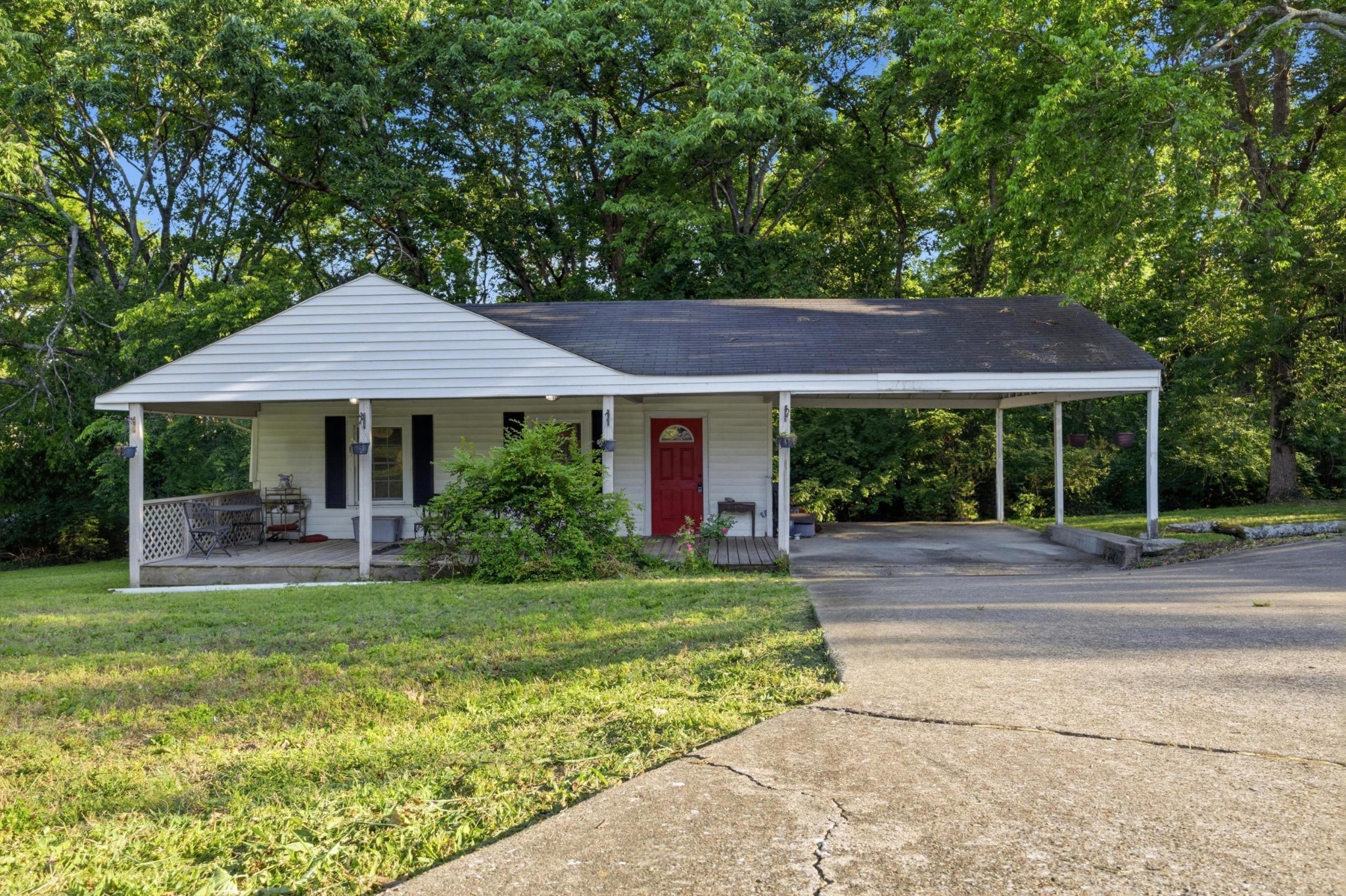 123 Larchmont Dr, Madison, TN 37115