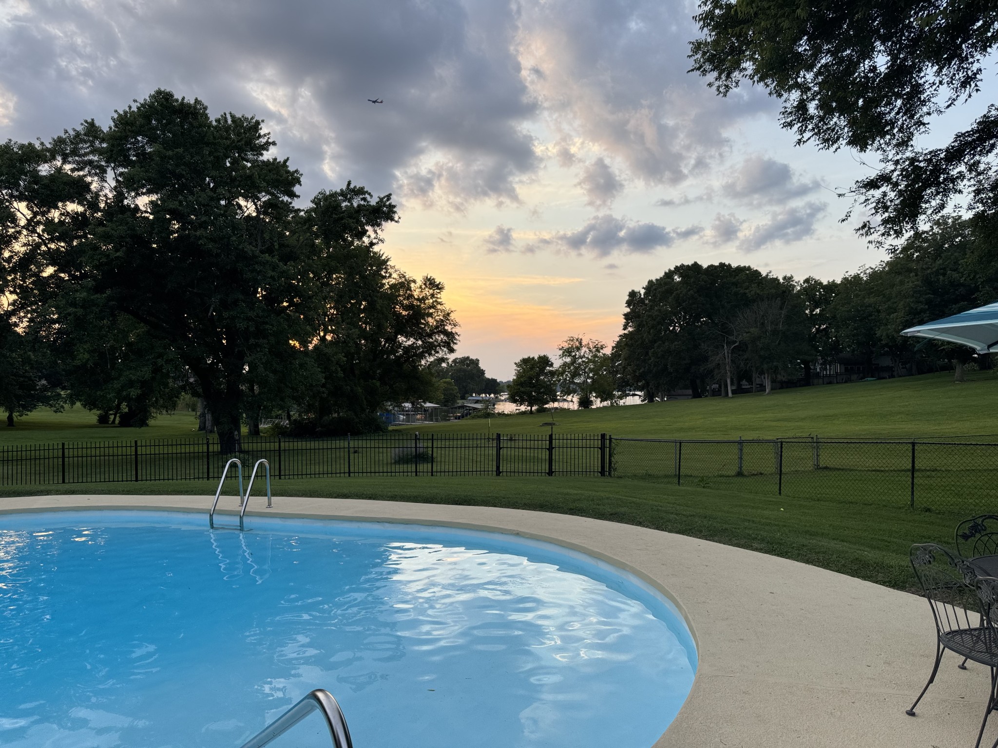 305 Louviers Ln, Old Hickory, TN 37138