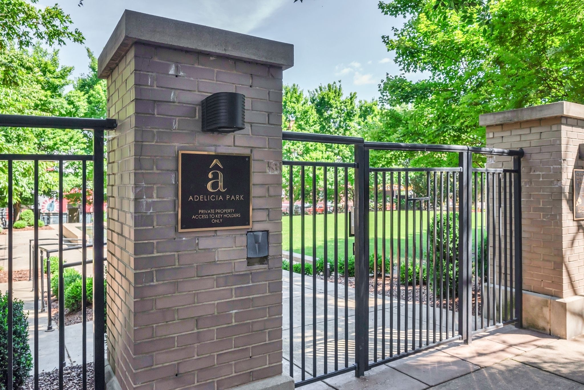 900 20th Ave S #1412, Nashville, TN 37212