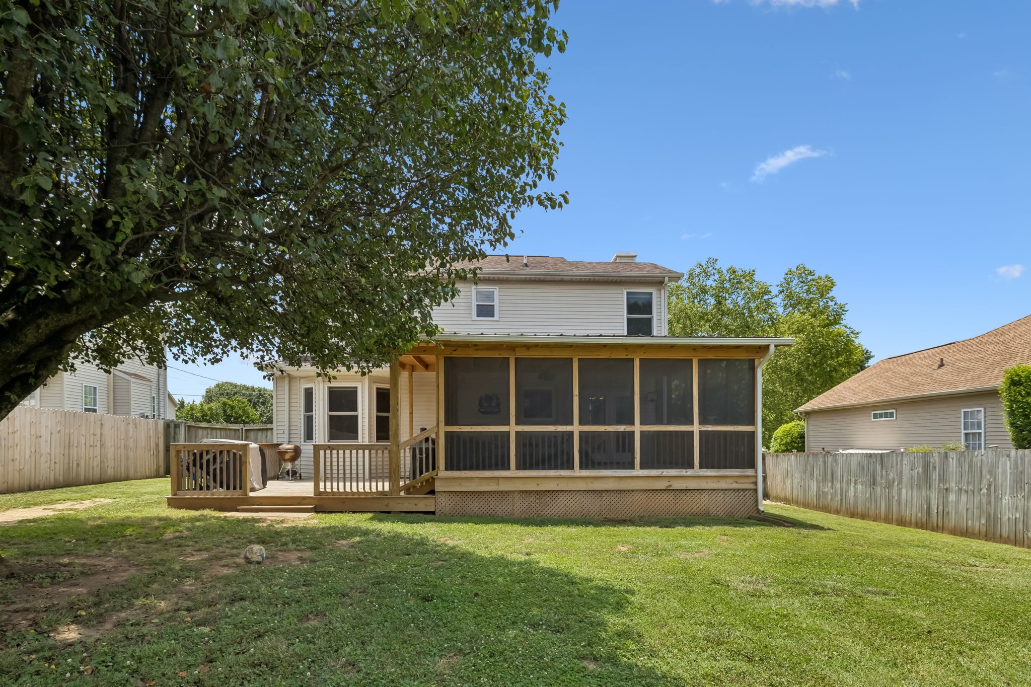 1423 Hilltop Dr, Mount Juliet, TN 37122