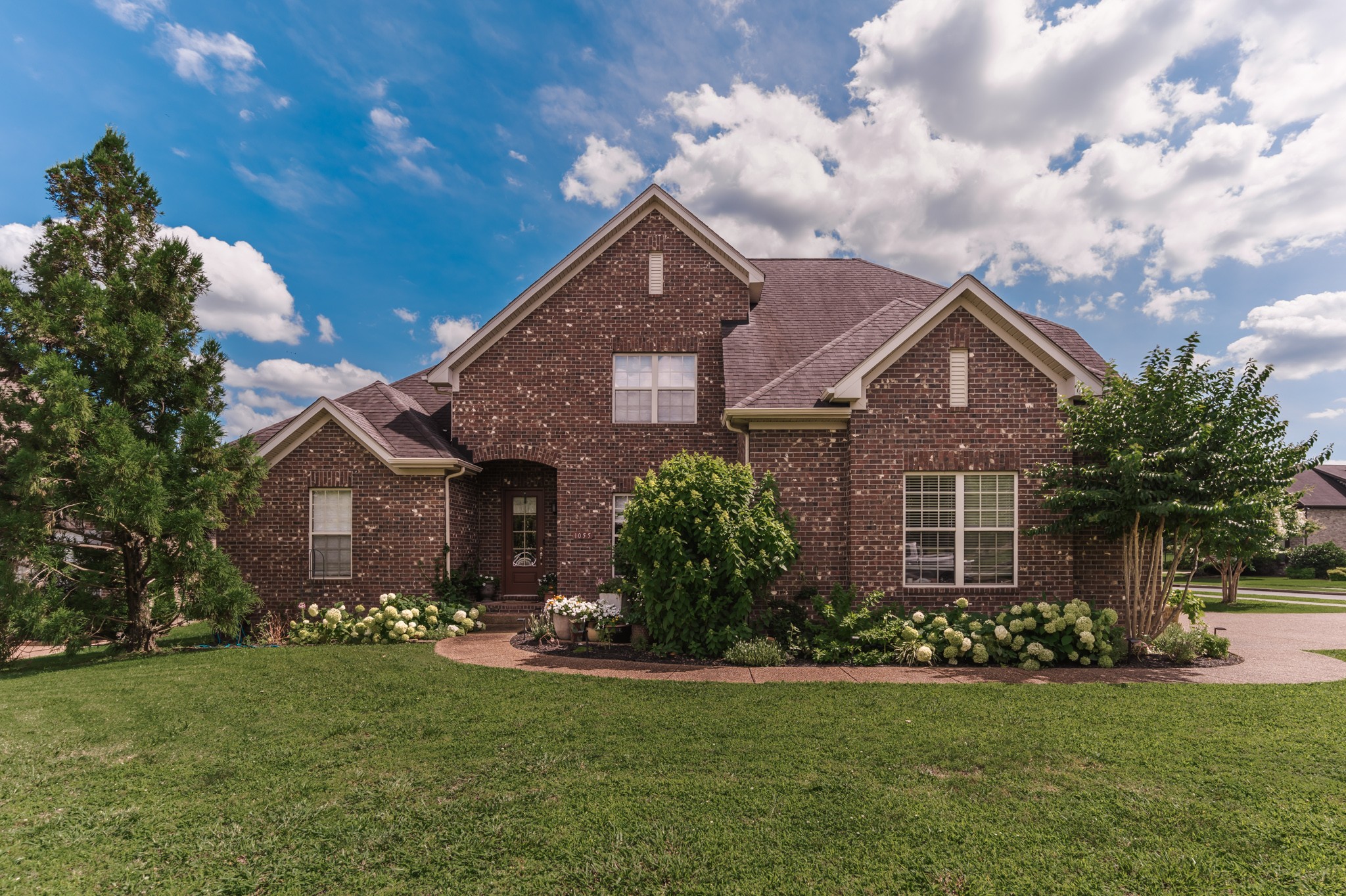 1055 Sierra Gorda Dr, Gallatin, TN 37066