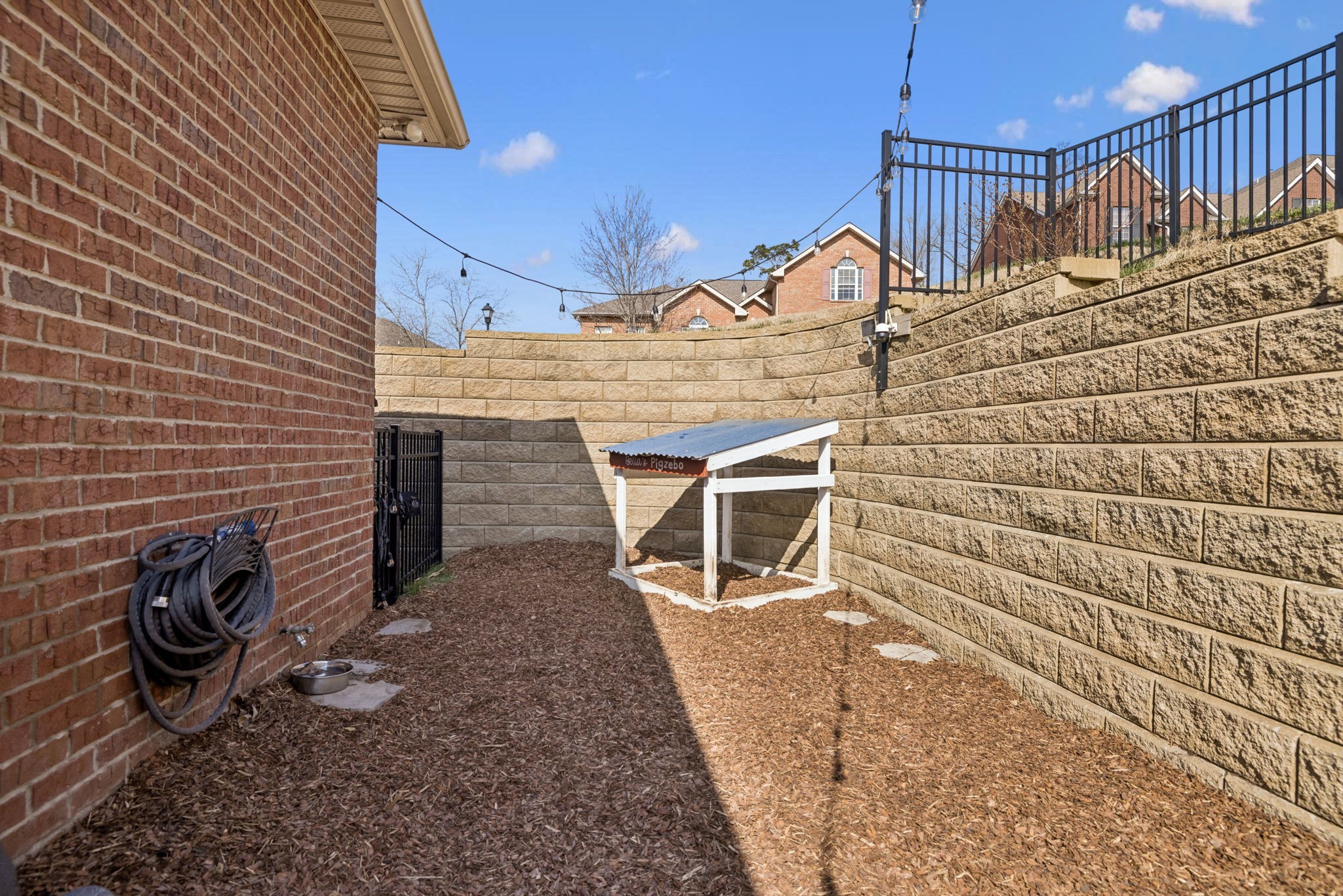 932 Century Oak Dr, Nashville, TN 37211