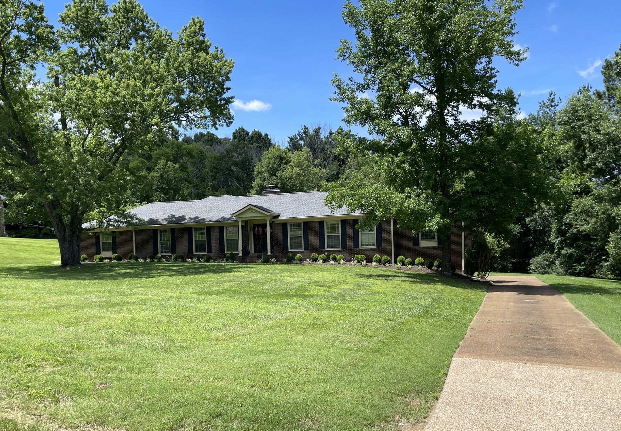 1004 Highland Rd, Brentwood, TN 37027