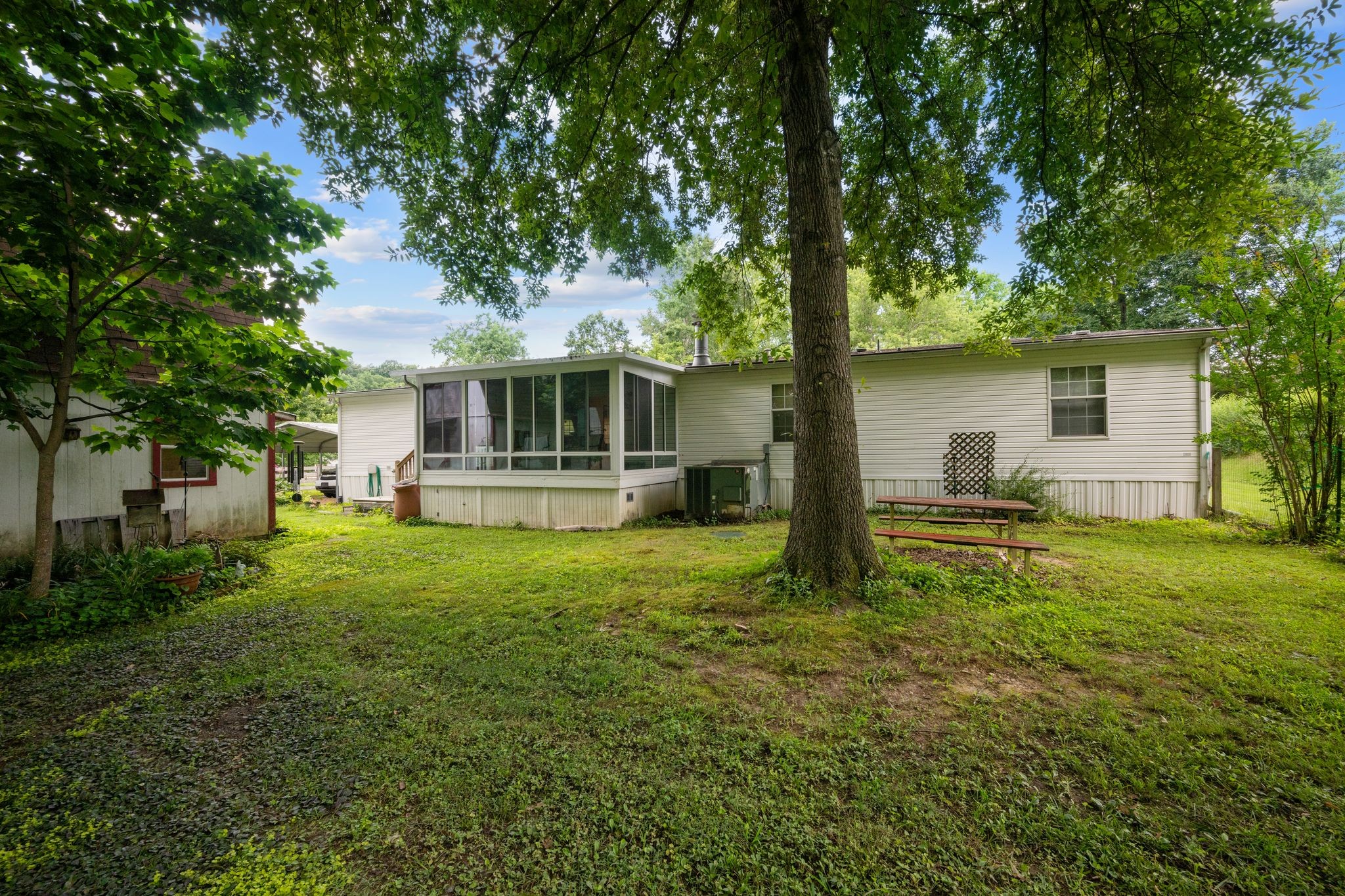 256 Hillcrest Rd, Kingston Springs, TN 37082