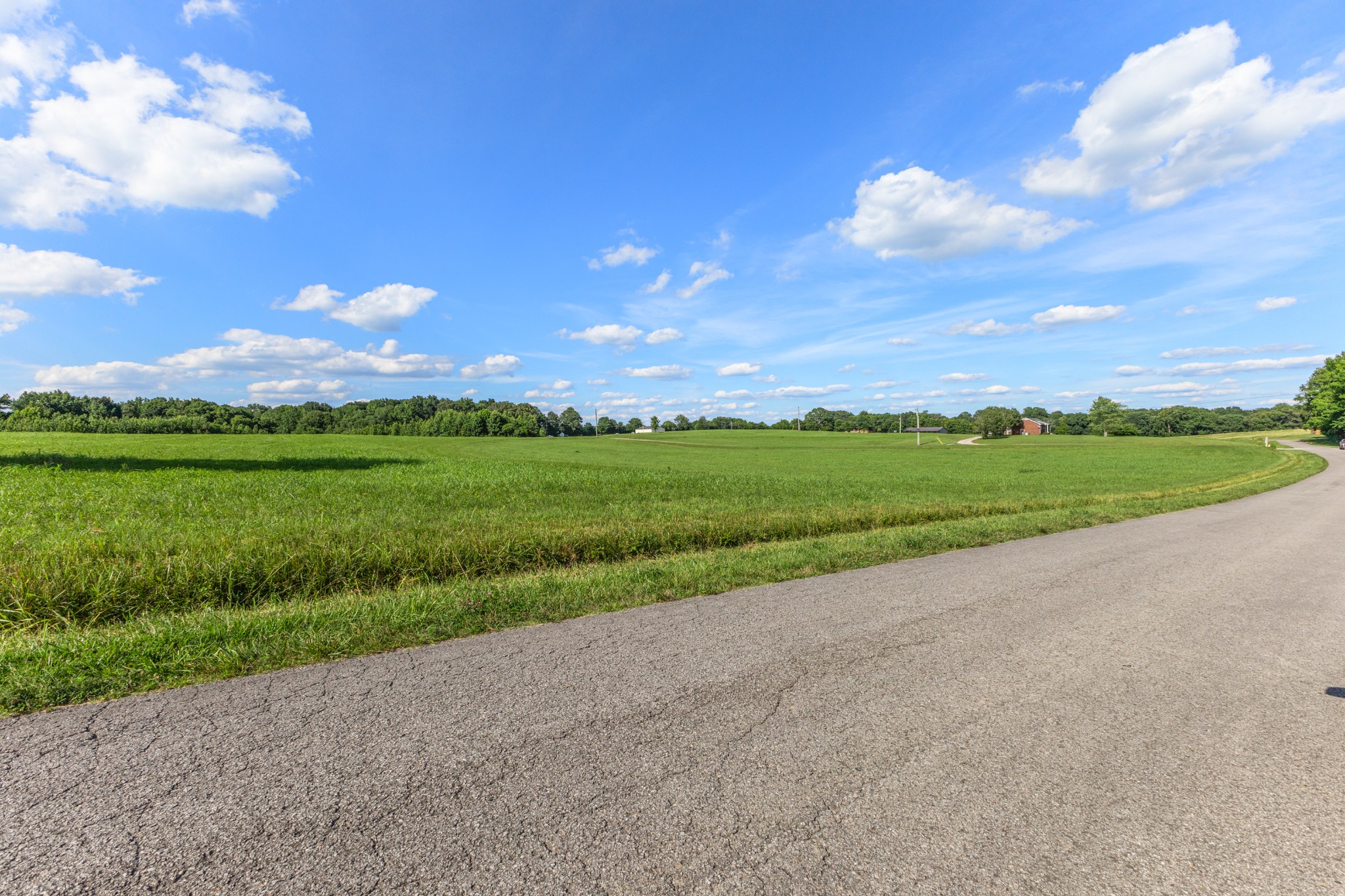 5 Poplar Ridge Rd, Chapmansboro, TN 37035