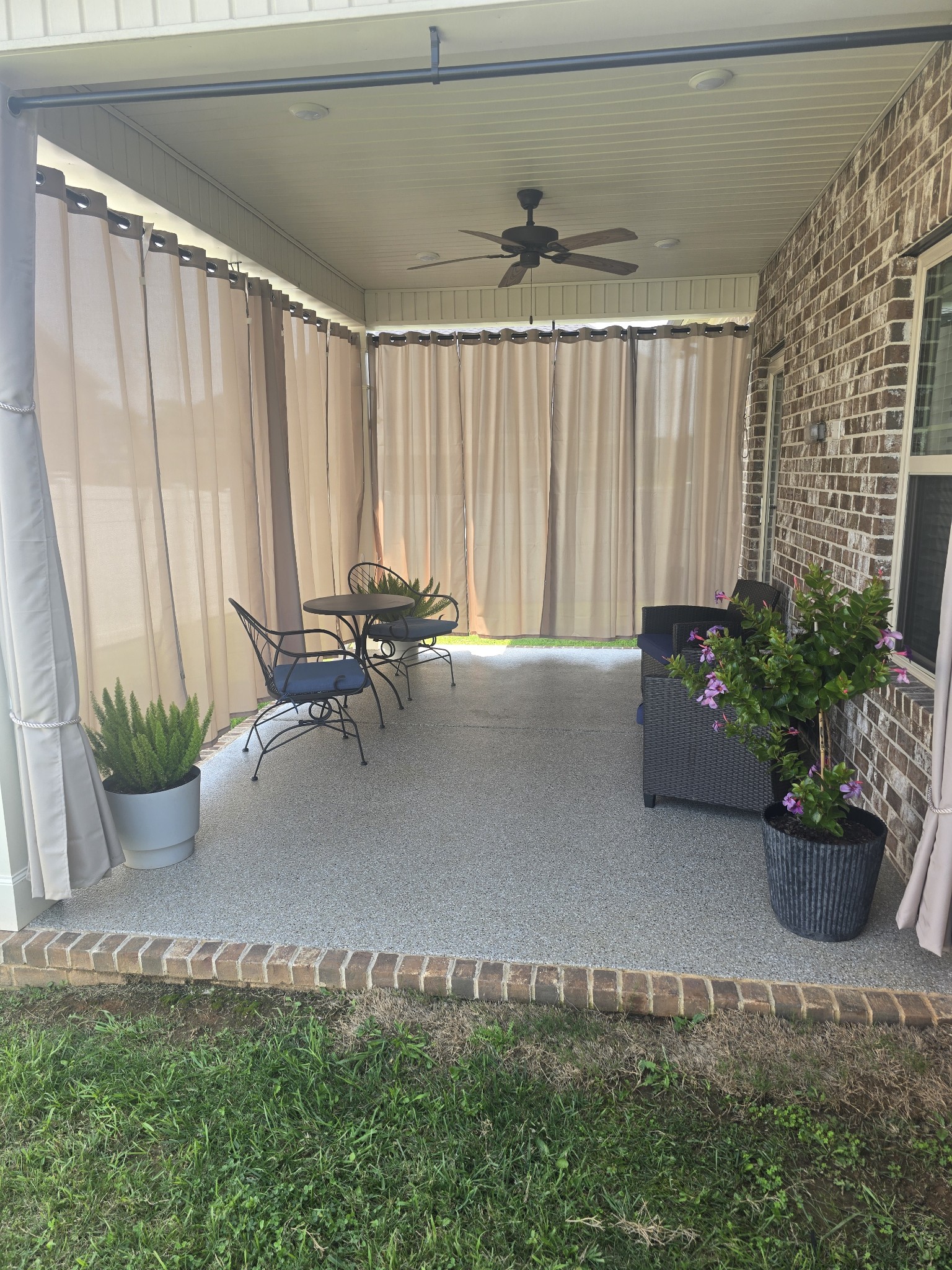 430 Clayton Ct, Pleasant View, TN 37146