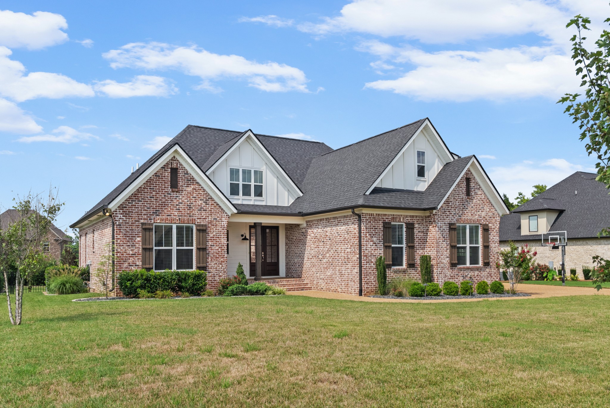 731 Farmington Dr, Lebanon, TN 37087