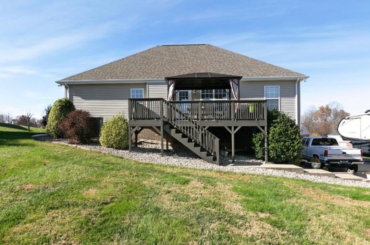 266 Glenda Ct, Pleasant View, TN 37146