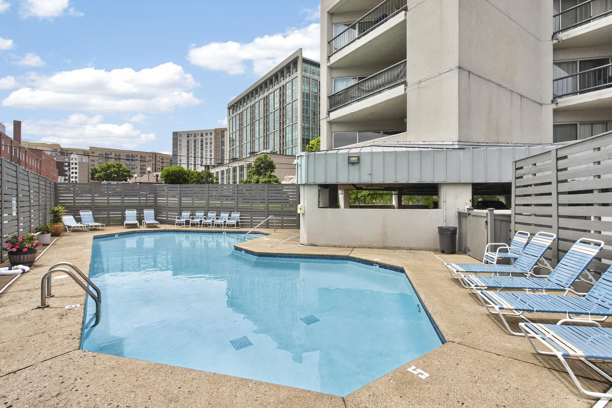 900 19th Ave S #905, Nashville, TN 37212