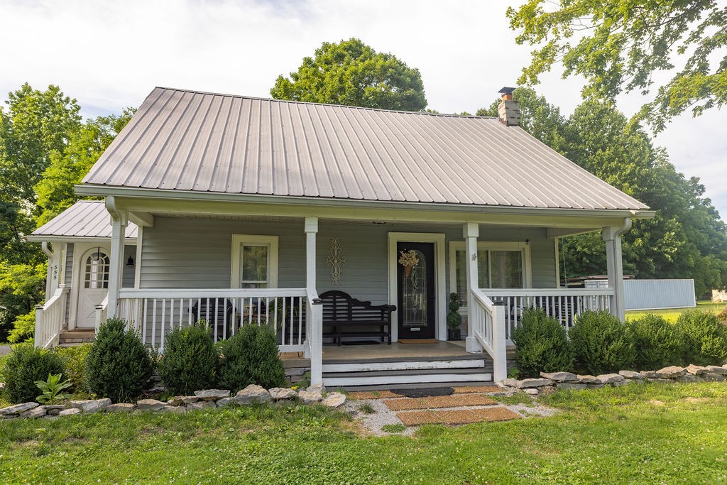 355 Whitson Rd, Bethpage, TN 37022
