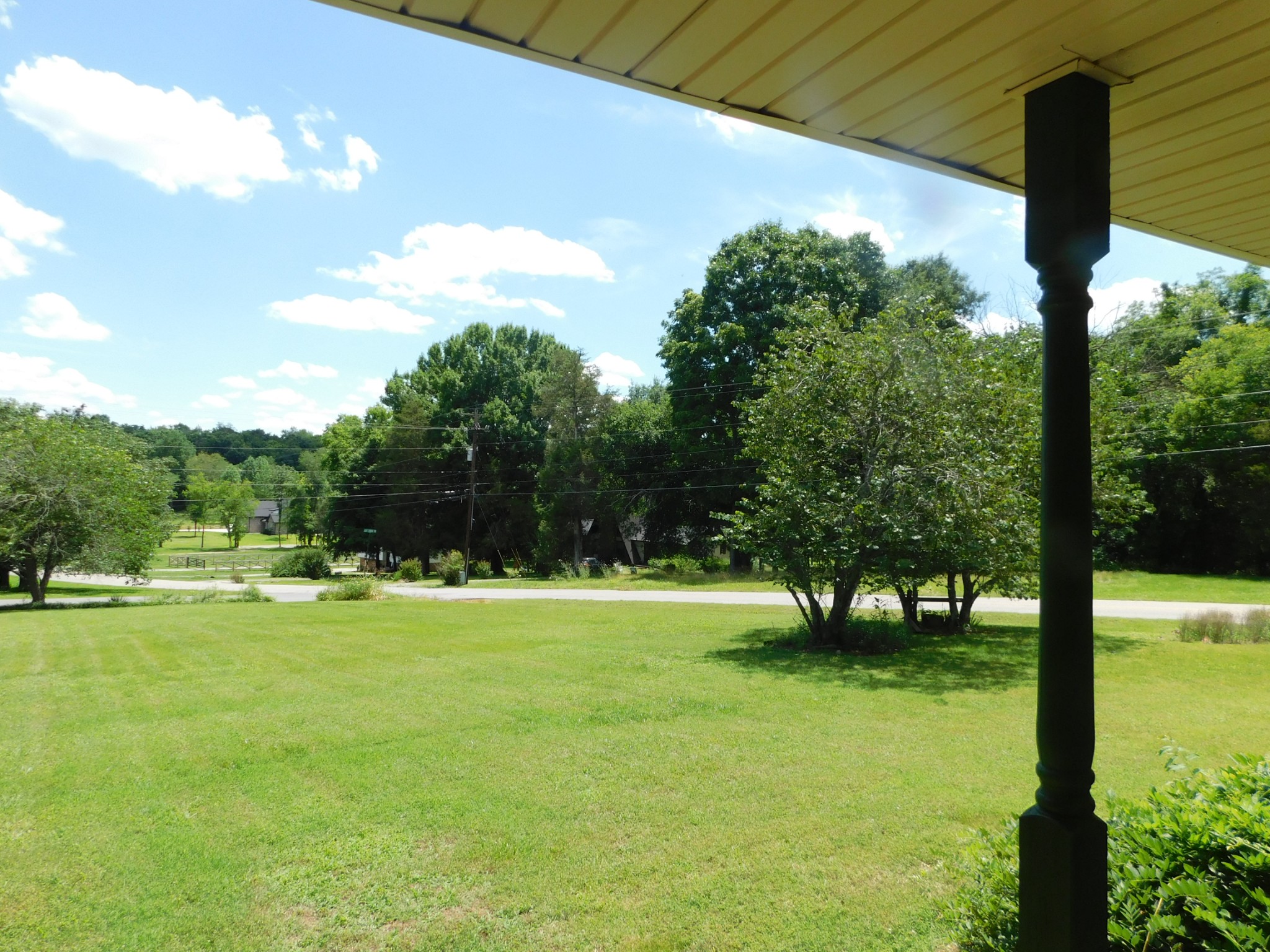 319 Harsh Ln, Castalian Springs, TN 37031