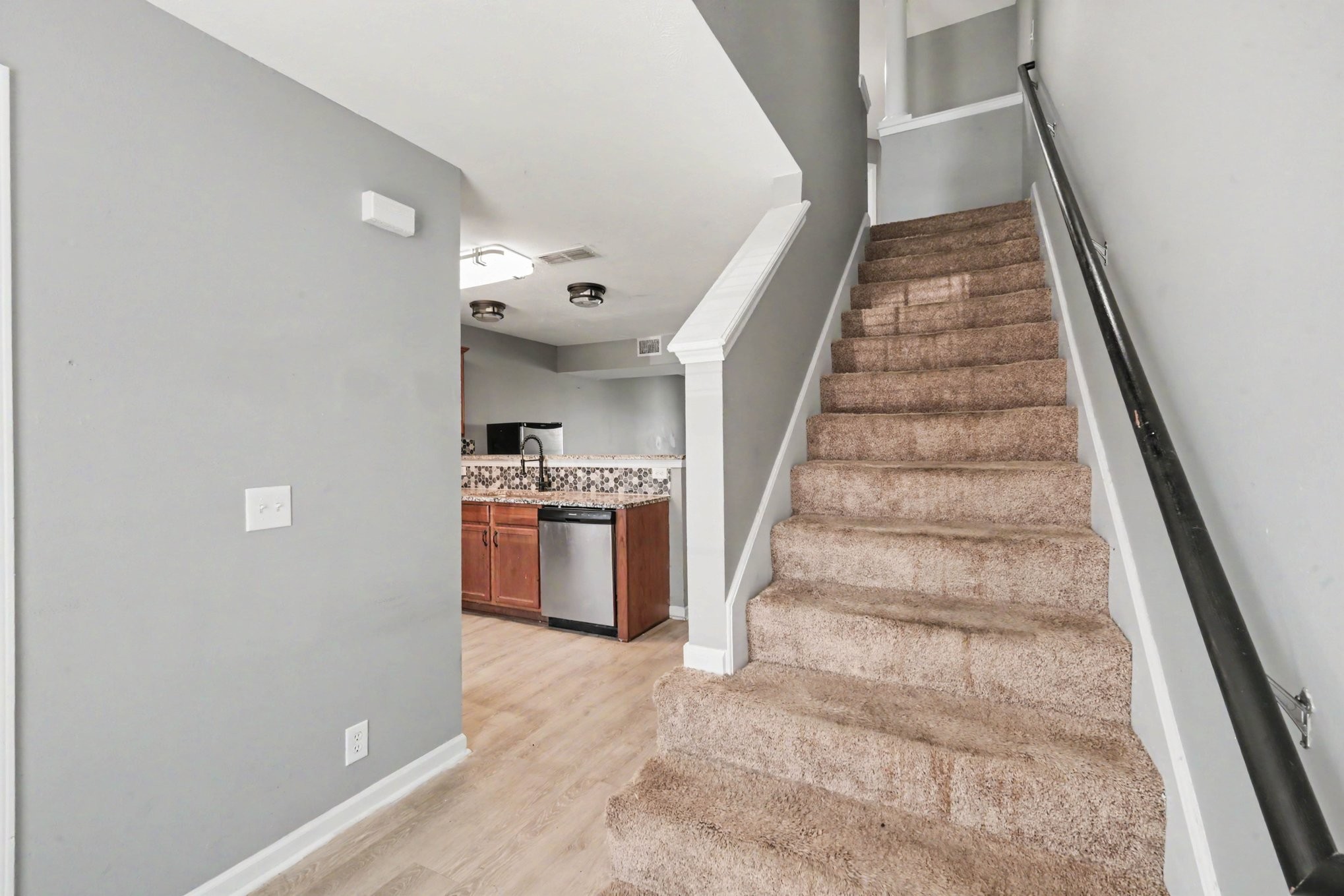 4003 Cody Dr, La Vergne, TN 37086