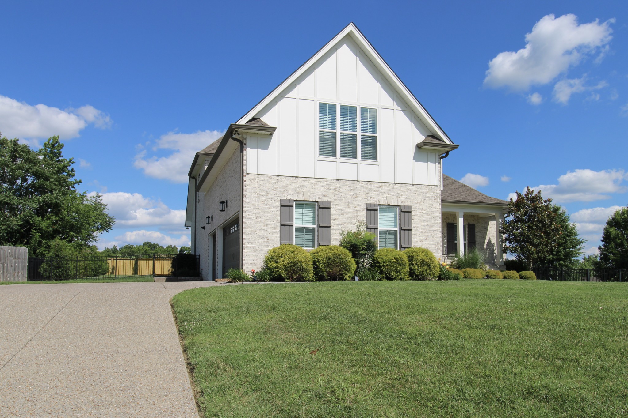 227 Amana Dr, Lebanon, TN 37087