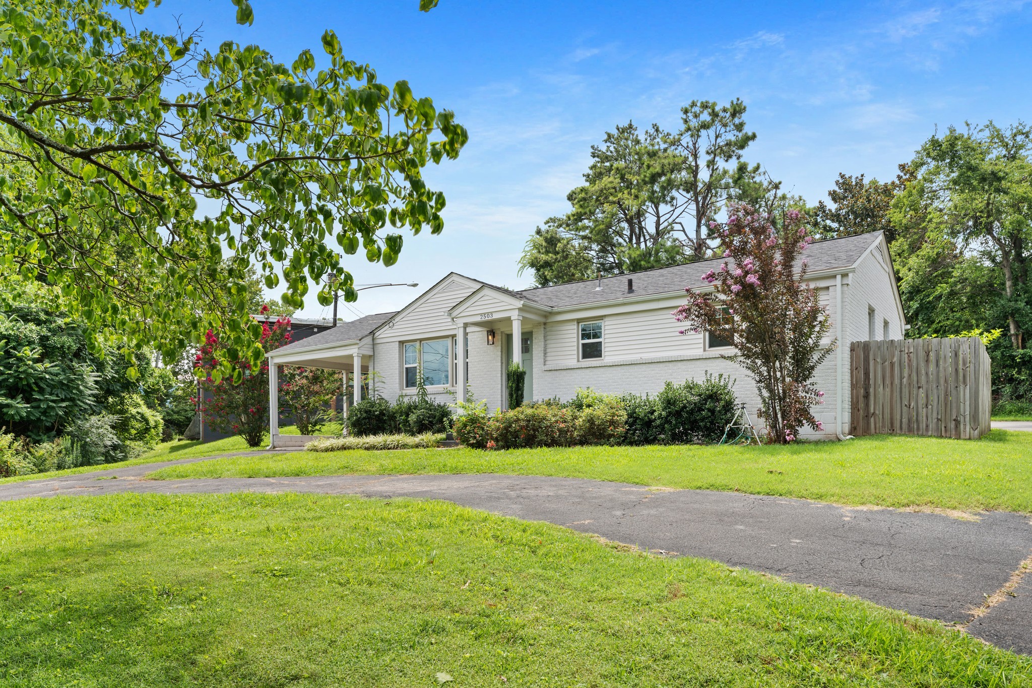 2503 Merry Oaks Dr, Nashville, TN 37214