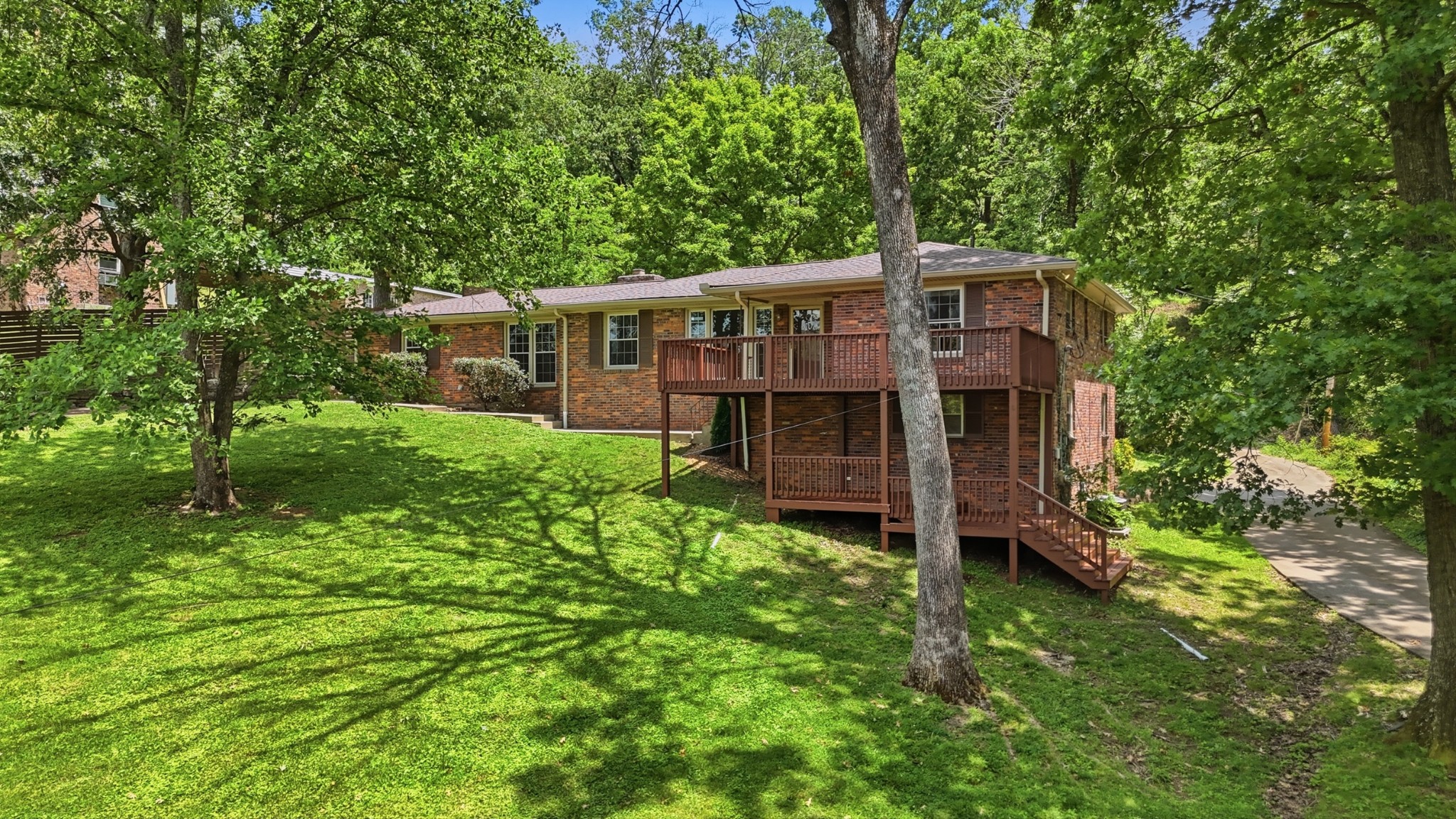 600 Vanoke Dr, Madison, TN 37115