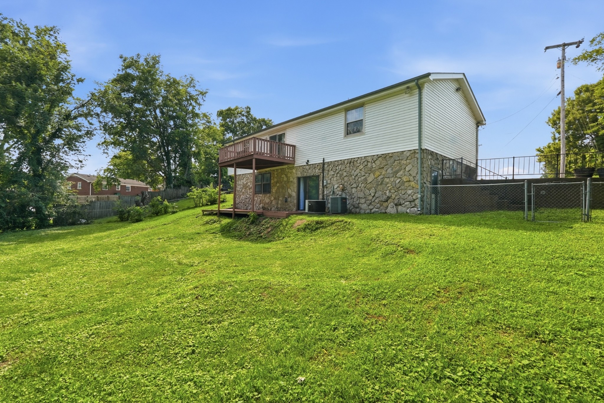 4824 Blue Springs Dr, Nashville, TN 37211