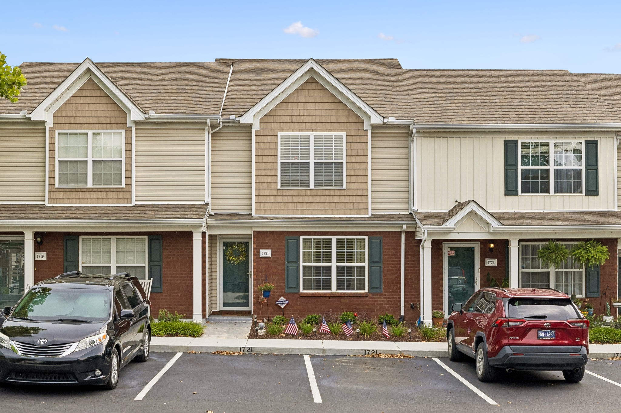1721 Red Jacket Dr, Antioch, TN 37013