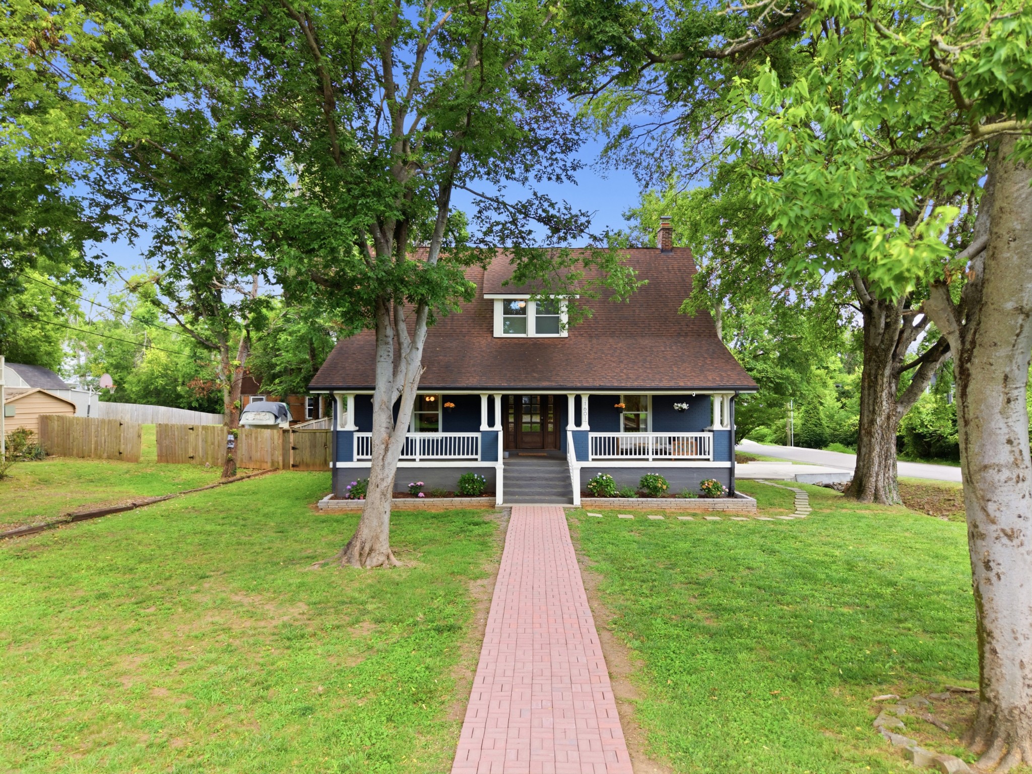 1601 Jones Ave, Nashville, TN 37207