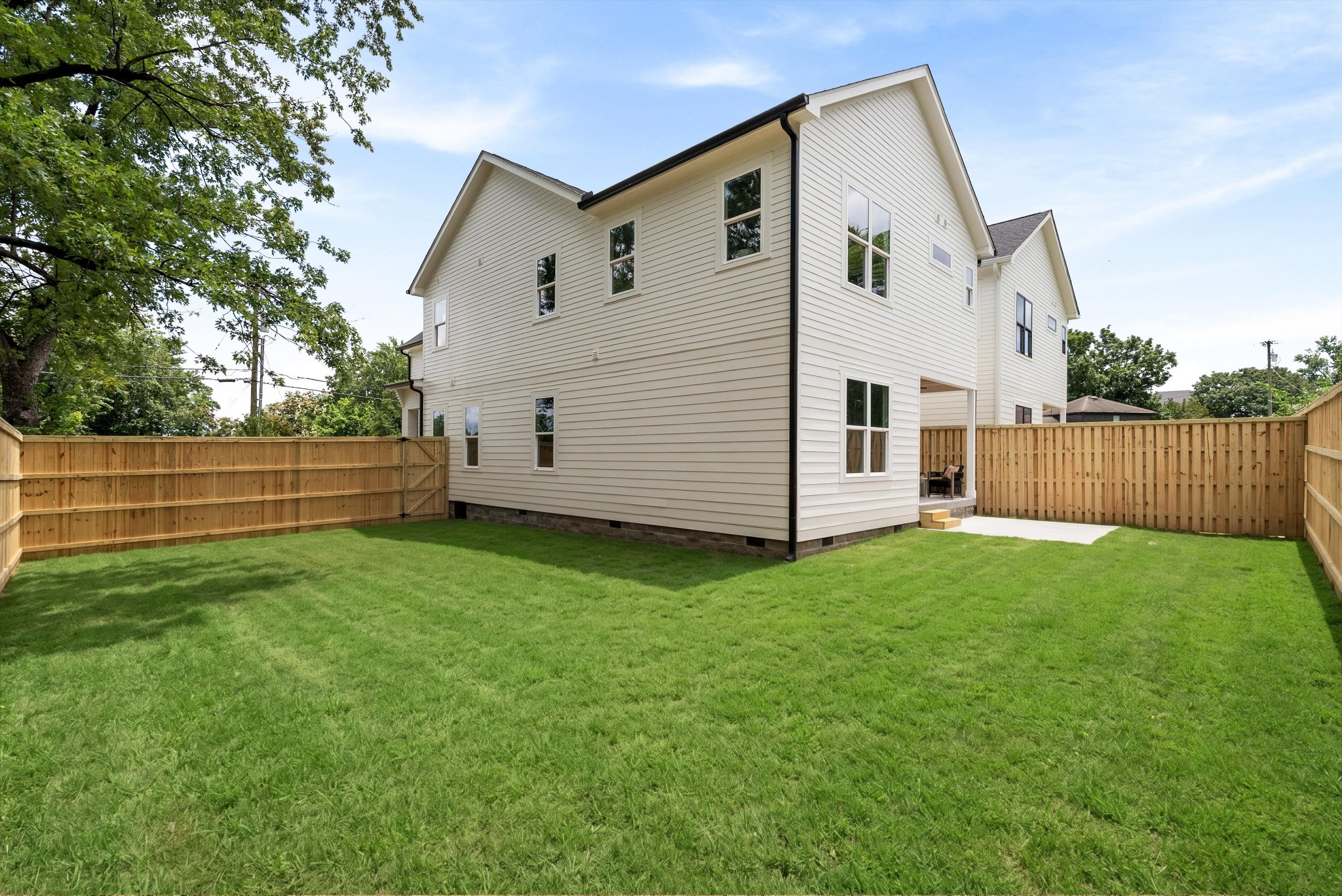 808 Newhall Dr, Nashville, TN 37206