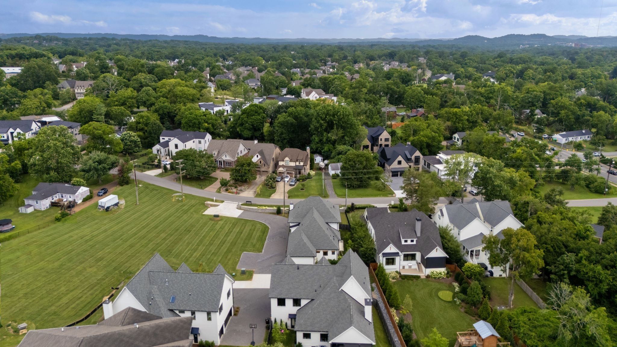 3916A Cross Creek Rd, Nashville, TN 37215